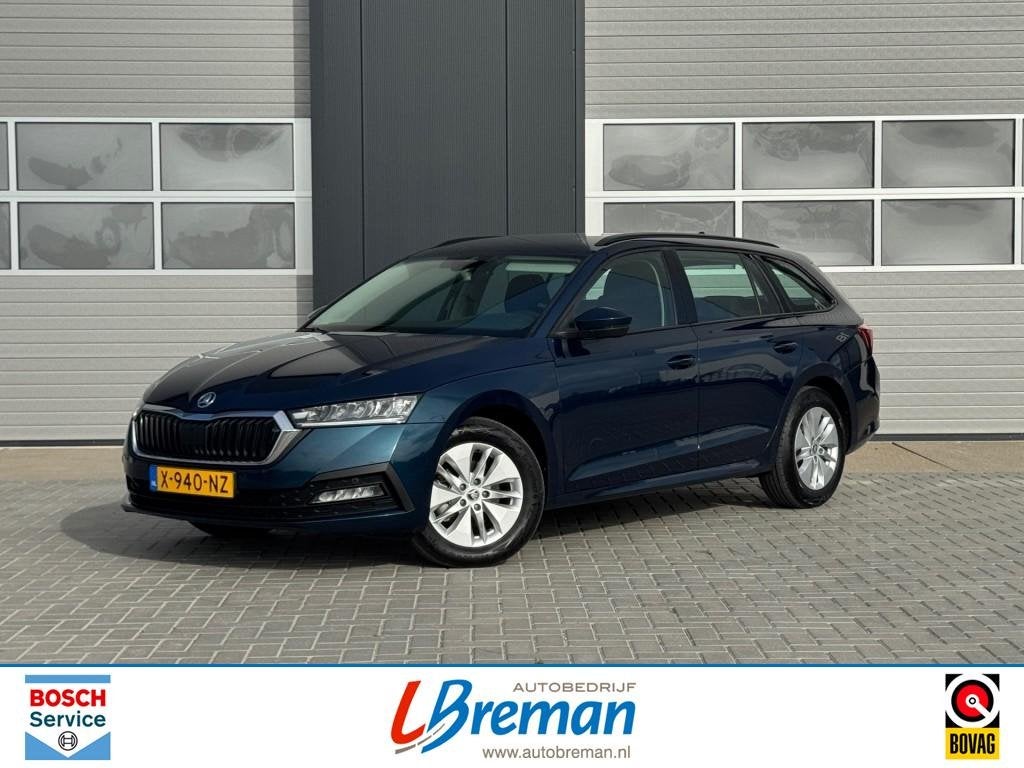 Skoda OCTAVIA 1.5 E-TSI BUSINESS EDITION 150pk DSG, Auto's, Huisgarantie, Blauw, Origineel Nederlands, 690 kg