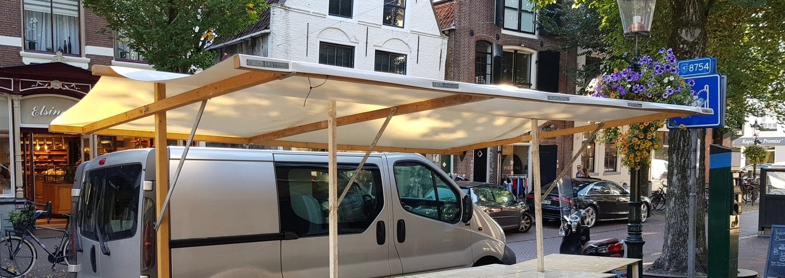 Groot stuk dakzeil voor een marktkraam 3.8 x 2.6 m, Ophalen