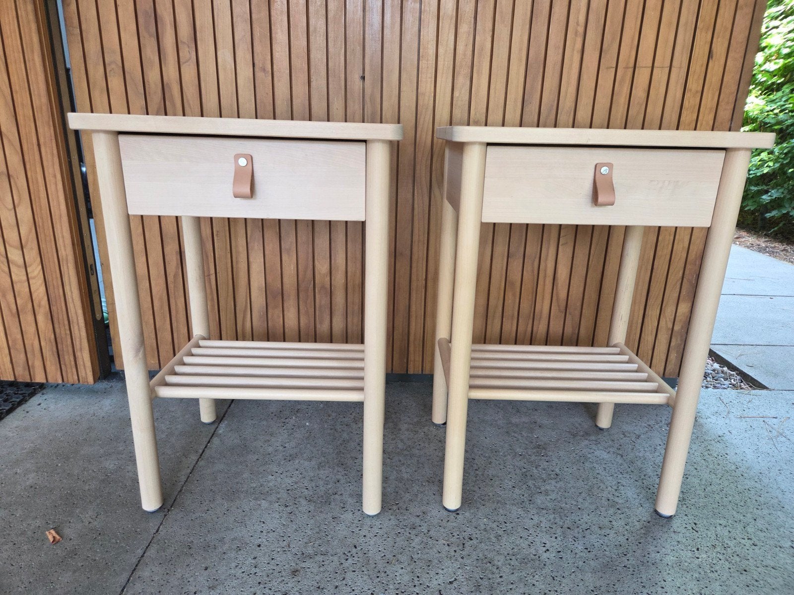 2x Ikea BJÖRKSNÄS Nachtkastjes, berken, 48x38 cm, Ophalen, Zo goed als nieuw