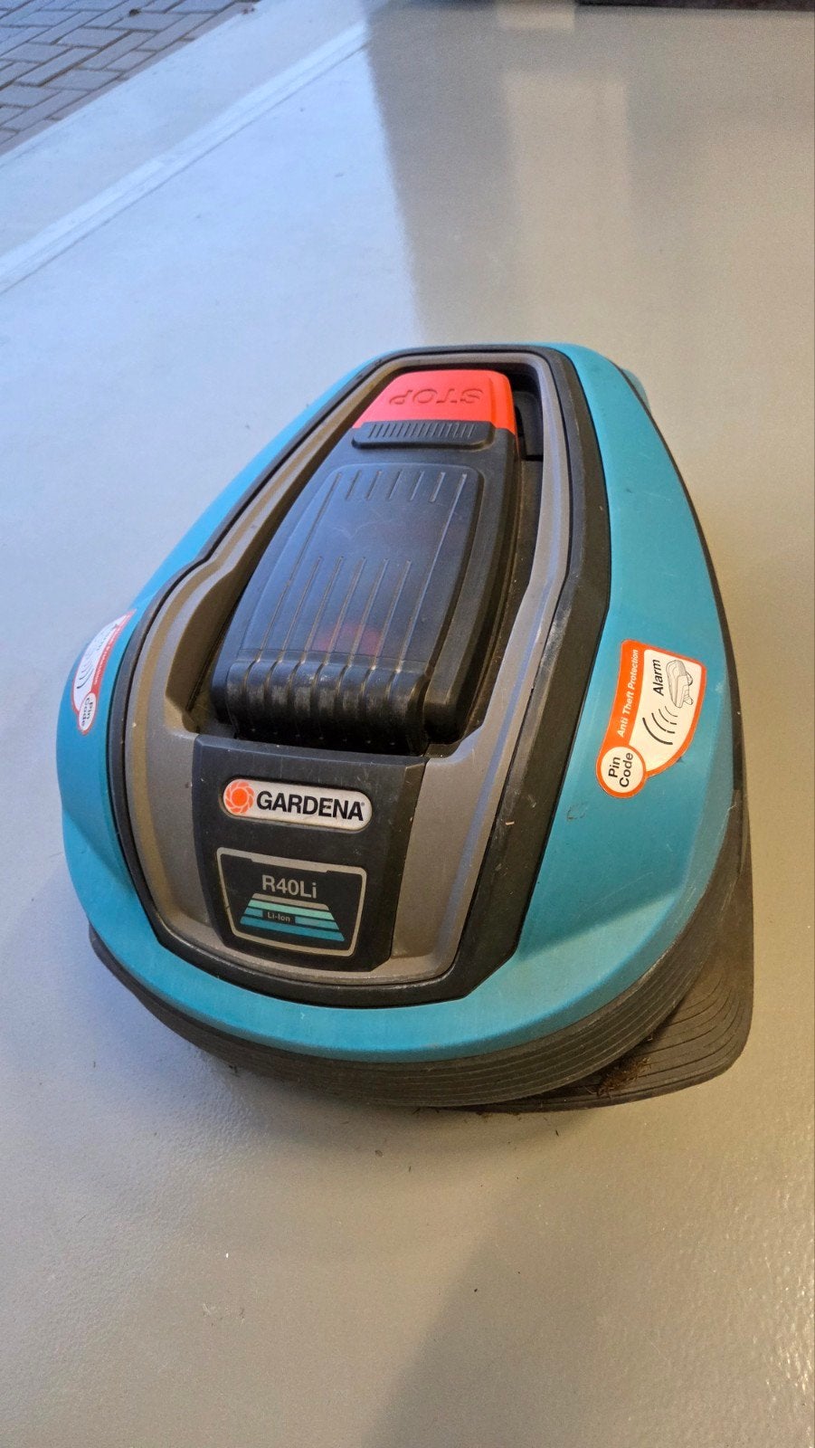 Gardena R40Li Robotmaaier, Tuin en Terras, Ophalen, Cirkelmaaier, Gebruikt, Minder dan 30 cm