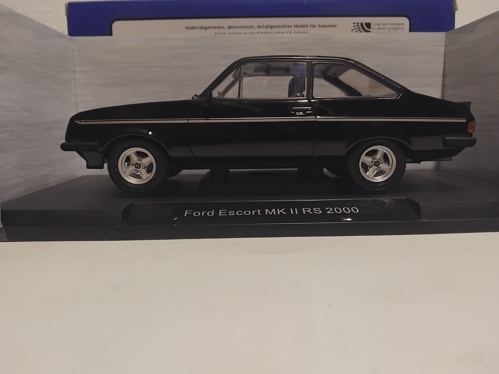 Ford Escort RS2000 MKII zwart Mcg metal 1:18 KRD, Ophalen of Verzenden, Zo goed als nieuw, Auto, Overige merken