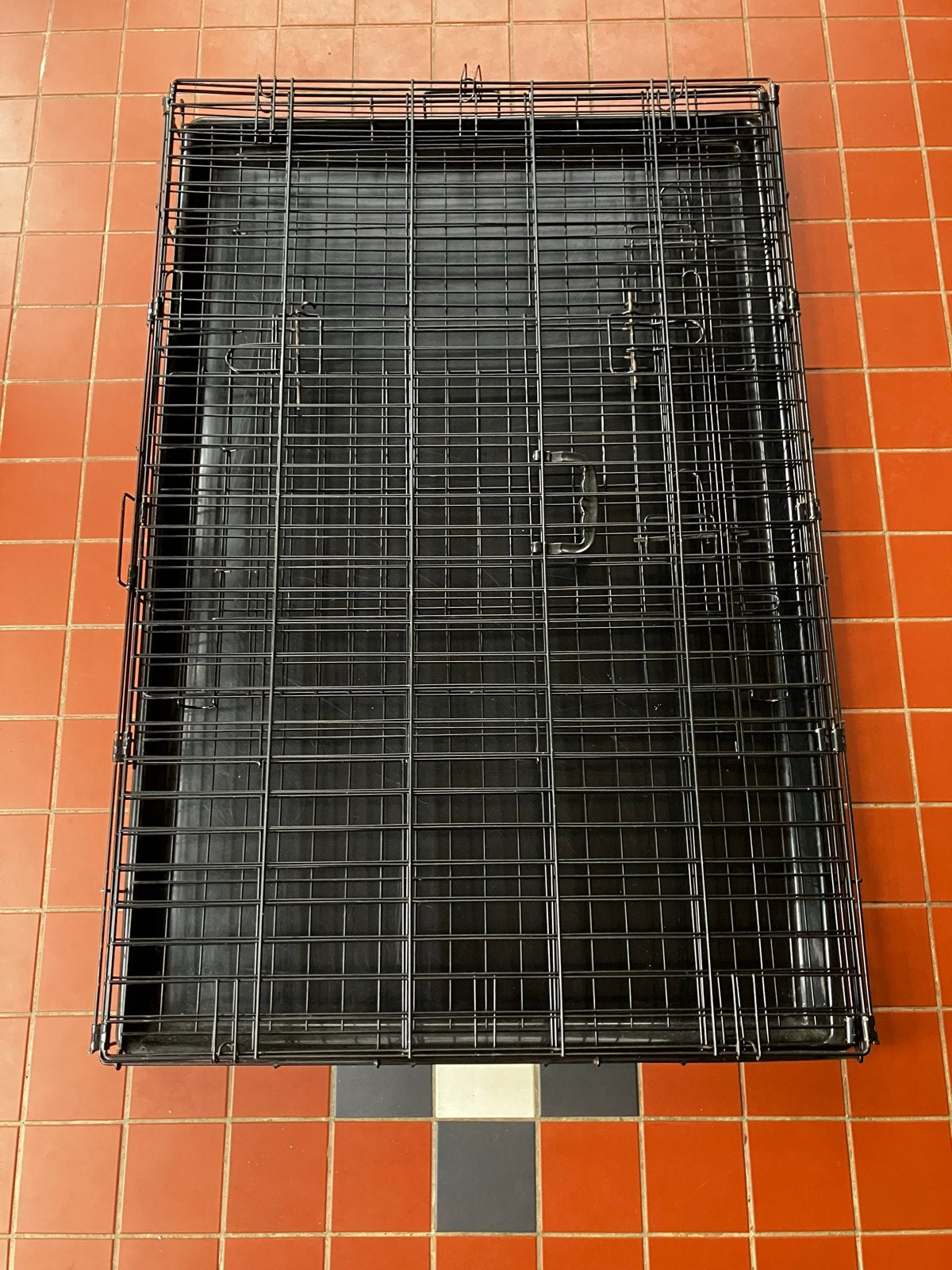 Zwarte inklapbare hondenbench 70x107x77, Ophalen, Gebruikt