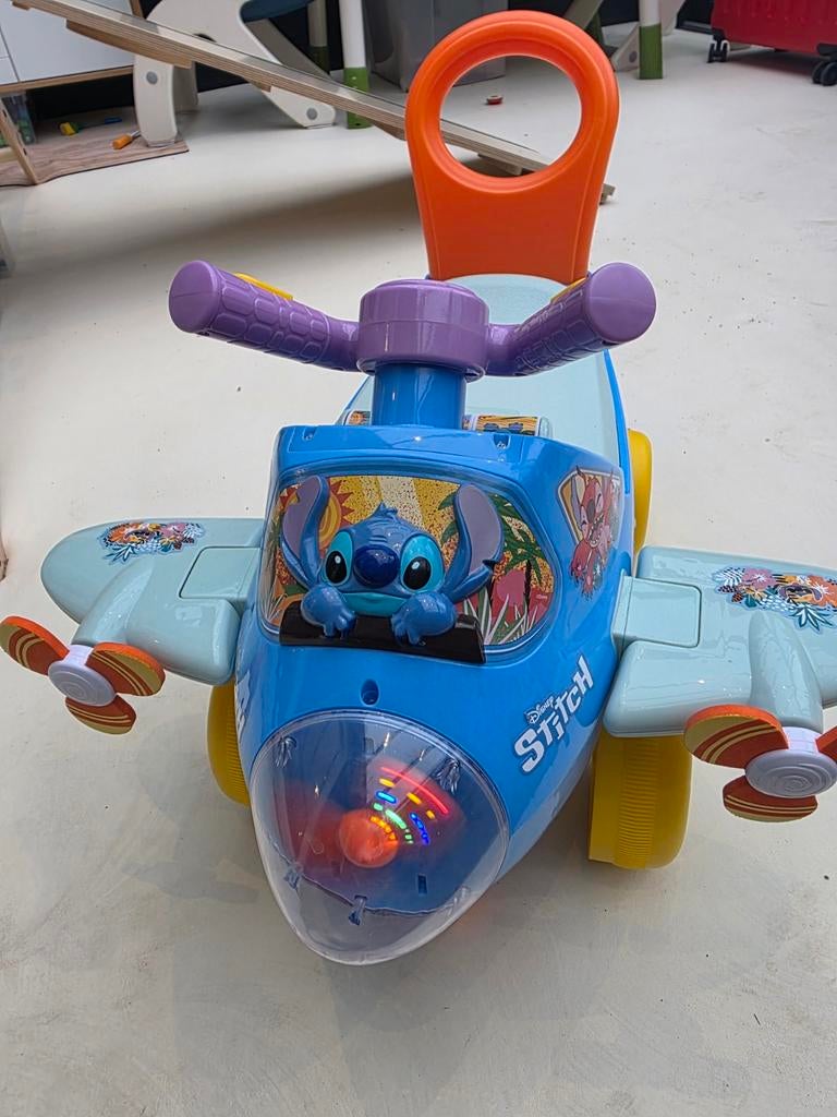 Kiddieland Disney Stitch Loopauto - Vliegplezier voor Kids!, Ophalen of Verzenden, Zo goed als nieuw, Loopvoertuig