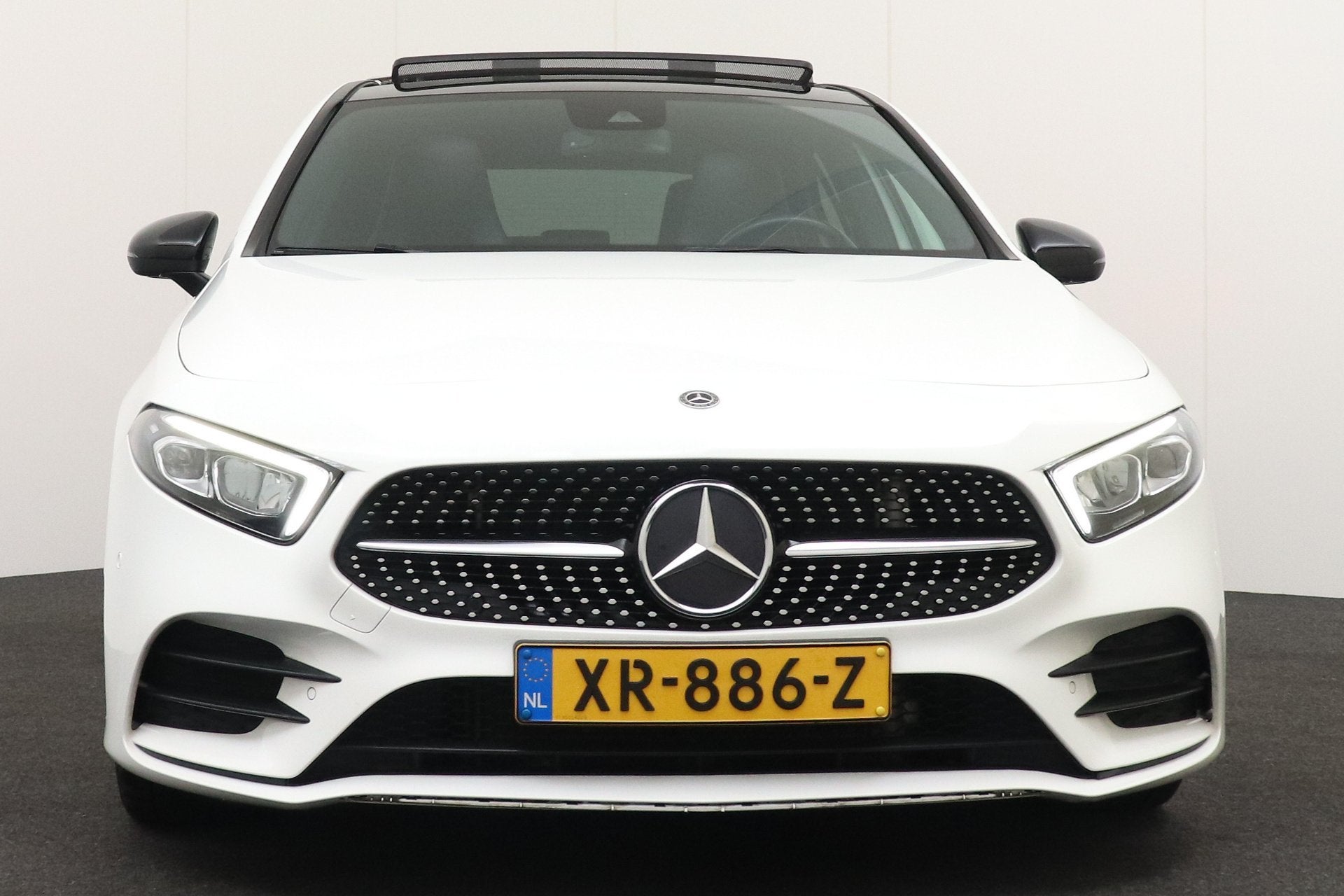 Mercedes-Benz A-Klasse 200 164 PK Aut. AMG Night-Pack Pano-d, Dealer onderhouden, Gebruikt, 4 cilinders, Wit