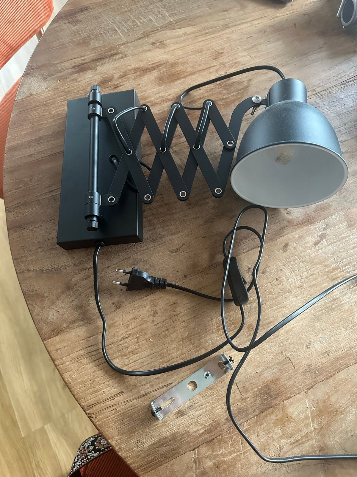 Lindby Merle wandlamp - Zwart - Z.g.a.n. (2 stuks beschikbaa, Met snoer/stekker, Zwart, Lindby, Ophalen of Verzenden