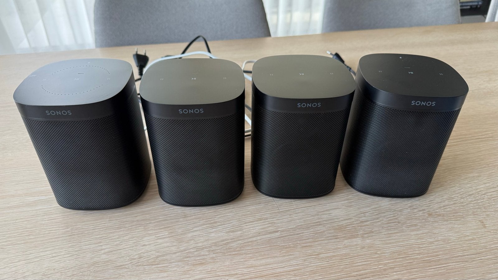 4x Sonos One (2x met spraakassistent, 2x zonder), Slimme speaker, Gebruikt, WiFi, Ophalen of Verzenden