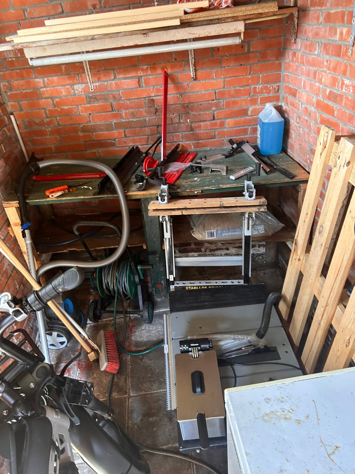 Gereedschap, Ophalen, Zo goed als nieuw