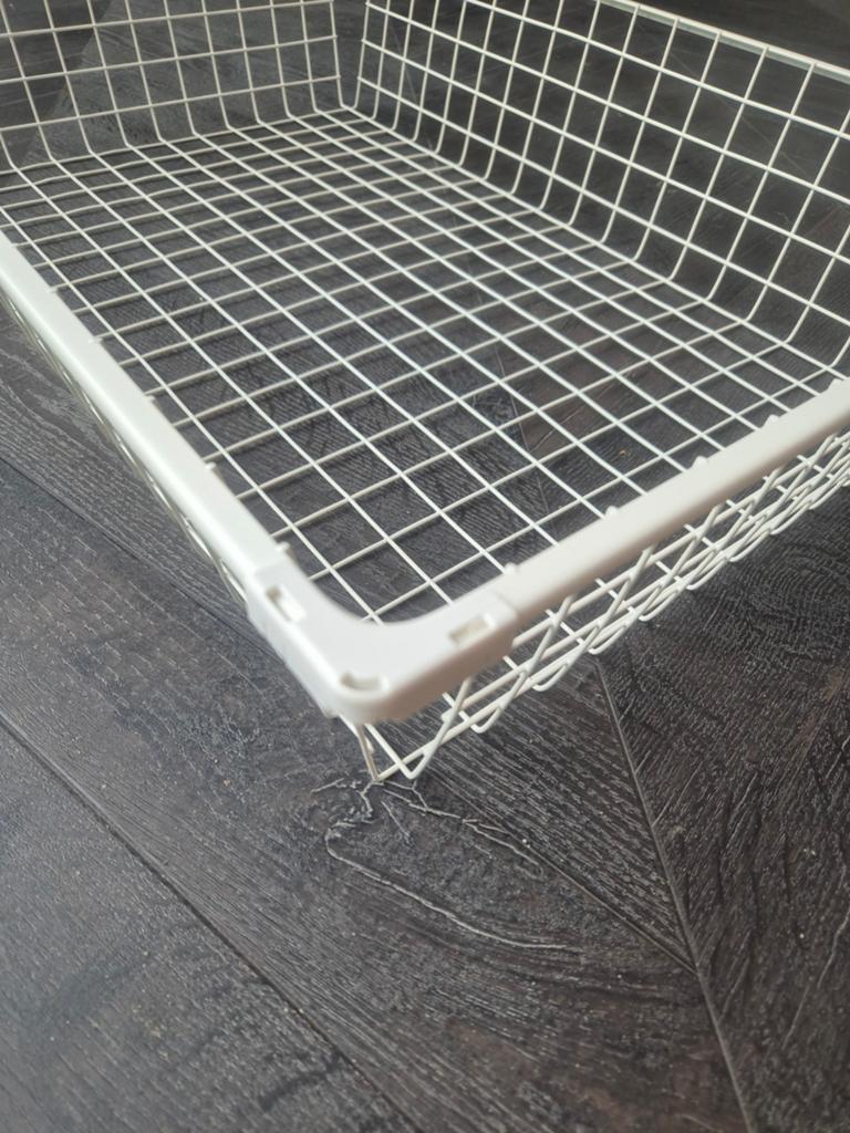 Wit metalen draadmand hjälpa - Opbergmand, Huis en Inrichting, Woonaccessoires | Kisten, 50 tot 100 cm, Ophalen of Verzenden, Zo goed als nieuw