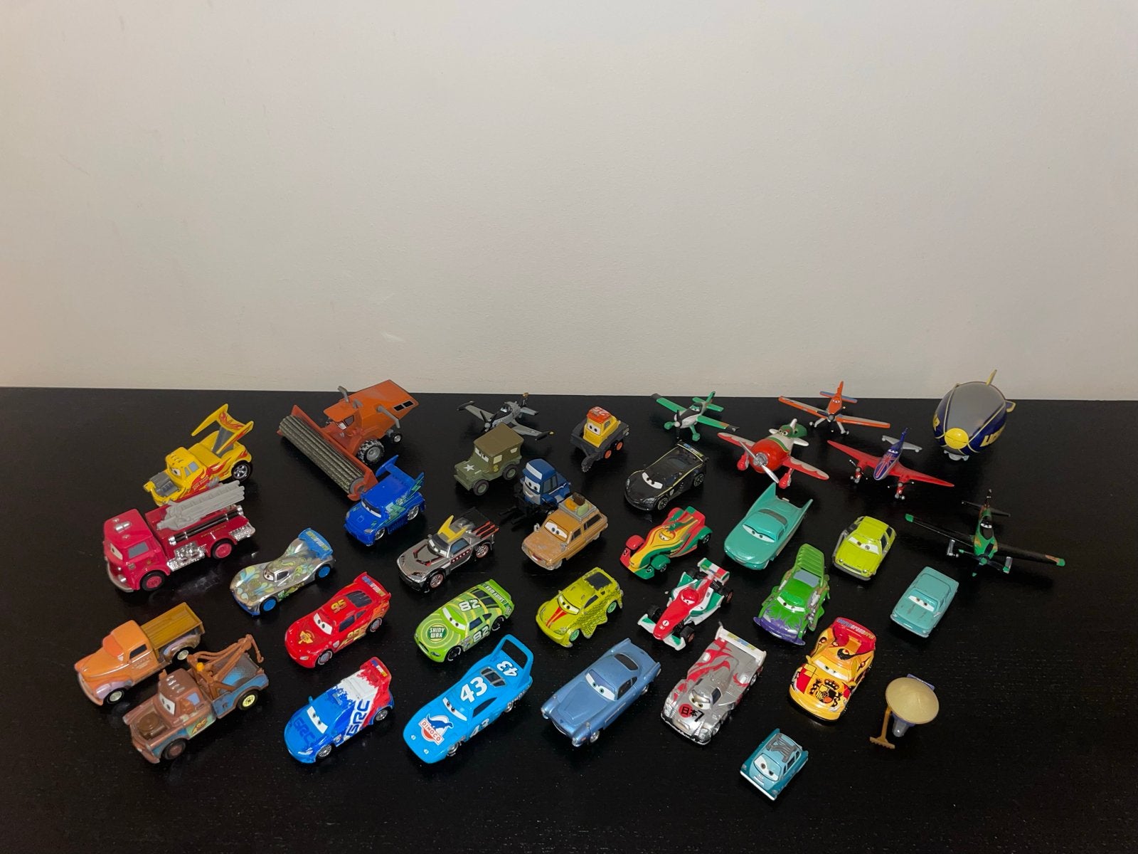 Grote collectie Disney Cars en Planes speelgoedauto's, Ophalen of Verzenden, Zo goed als nieuw