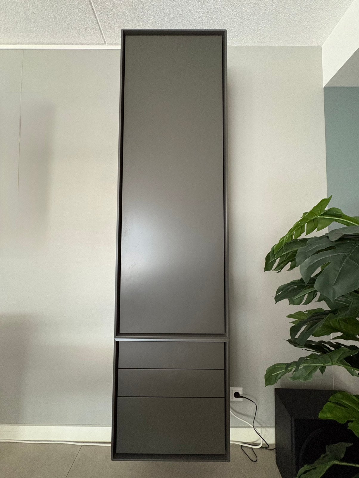 Hulsta bergmeubel in matlak grau 2125 x 550 x 340, Ophalen, 200 cm of meer, Met lade(s), Zo goed als nieuw