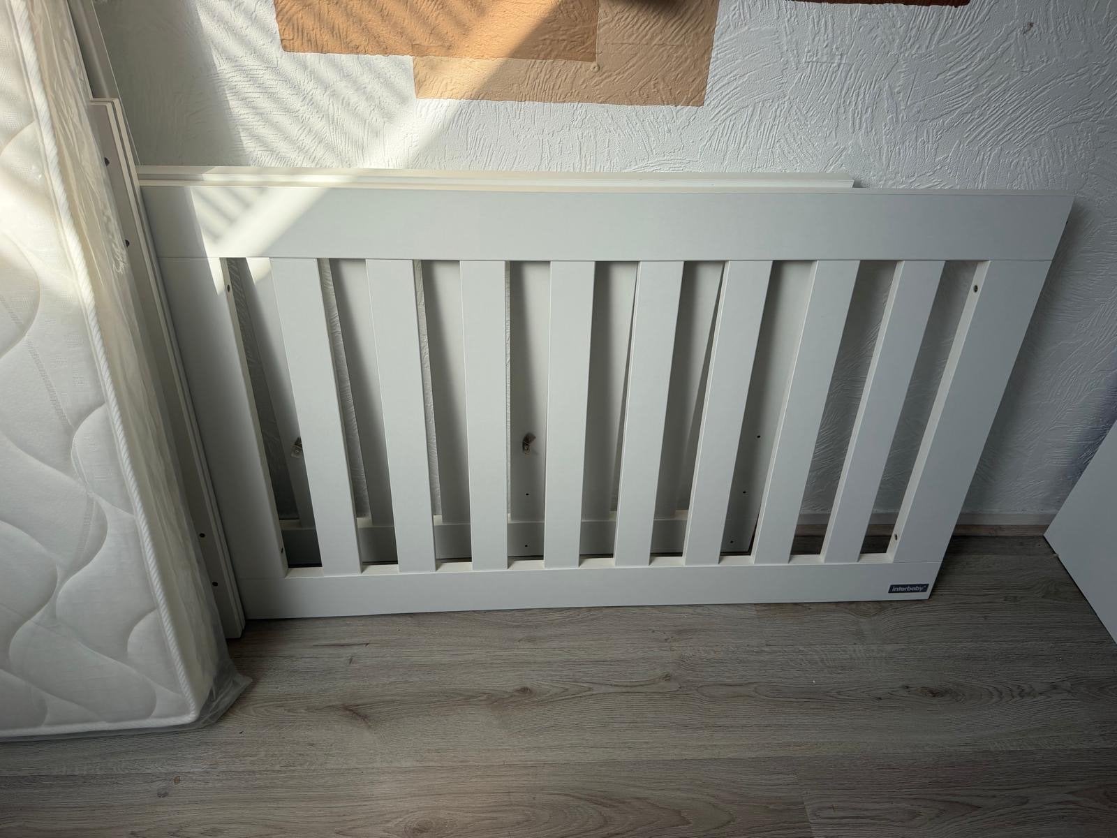 Ledikant Jewel 60x120 Babydump - Nieuwstaat (incl. matras), Ophalen, Zo goed als nieuw, Minder dan 140 cm, Matras