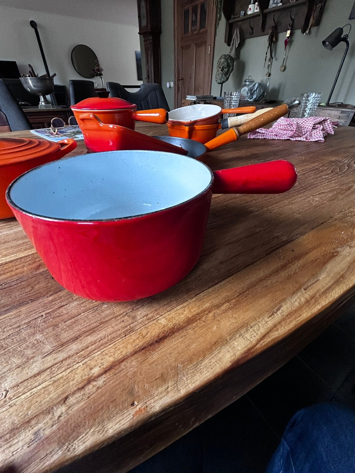 Gietijzeren pan geëmailleerd, 17 cm als le creuset, Ophalen of Verzenden, Gebruikt, Gietijzer, Kookpan