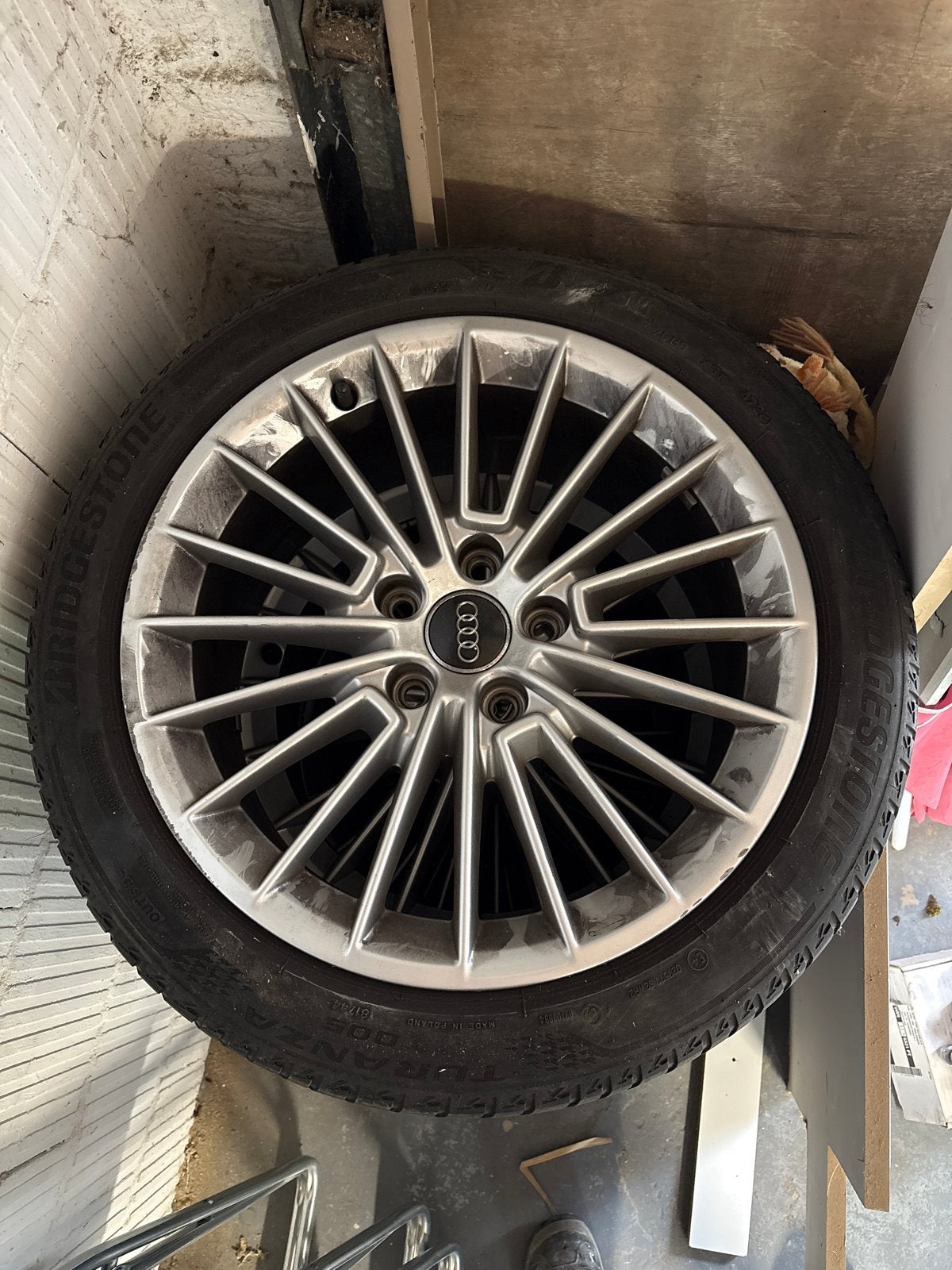 Audi 17 inch velgen met Bridgestone banden, Auto-onderdelen, Banden en Velgen, Ophalen, 18 inch, Gebruikt, Banden en Velgen