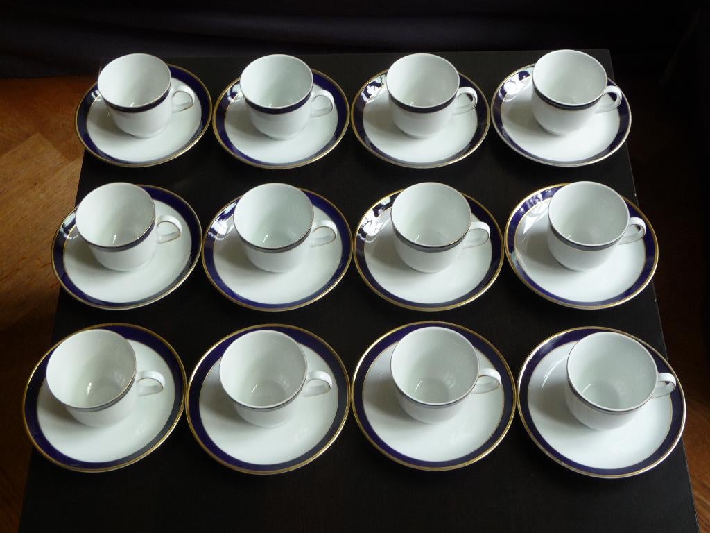 DE Winterling Marktleuthen Bavaria 12 koffiekopjes/schotels, Antiek en Kunst, Antiek | Servies compleet, Ophalen of Verzenden