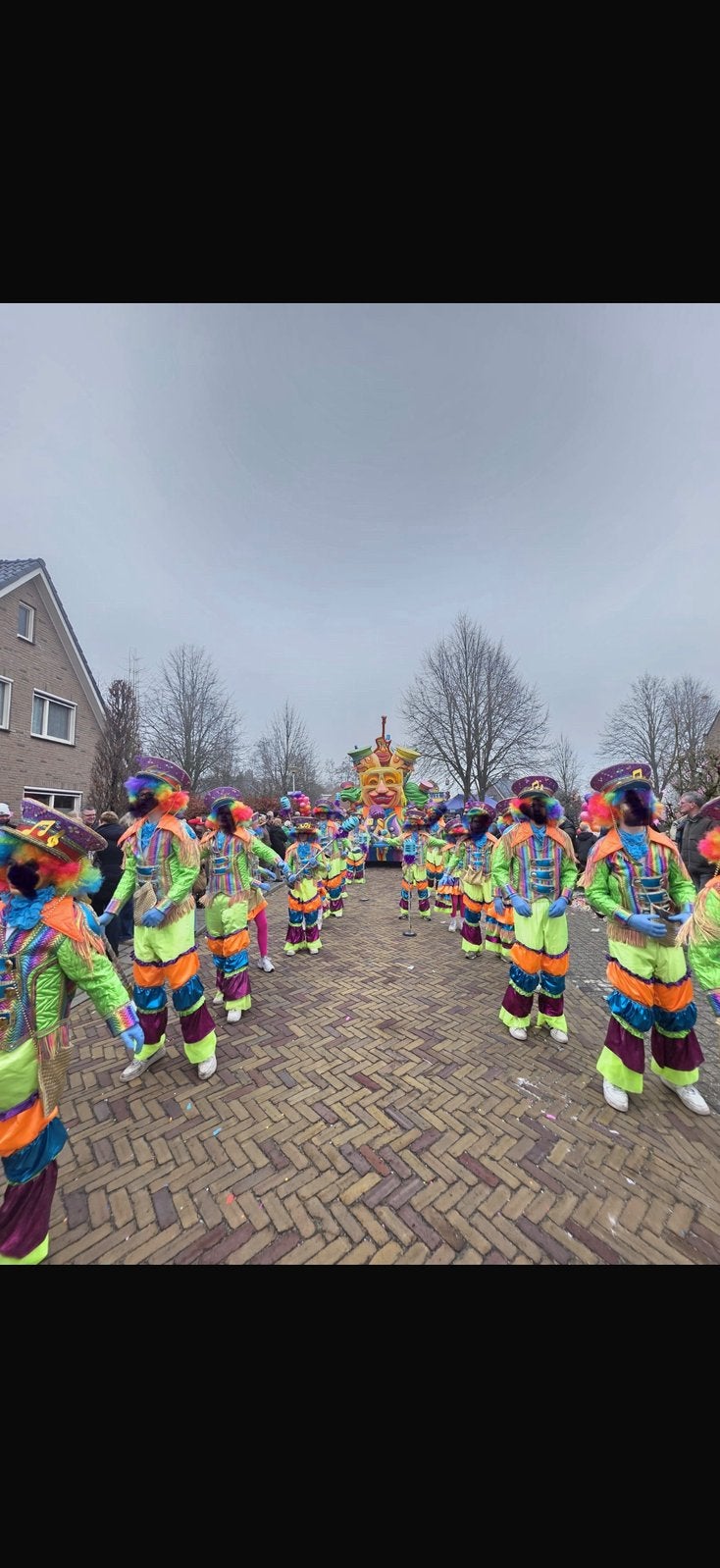 Te koop prachtige carnavalskleding / pakken, Ophalen, Carnaval, Overige maten, Zo goed als nieuw
