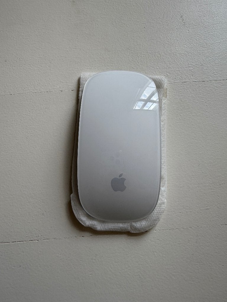 Apple Magic Mouse 1 A1296 Draadloos, Muis, Gebruikt, Ophalen of Verzenden, Draadloos