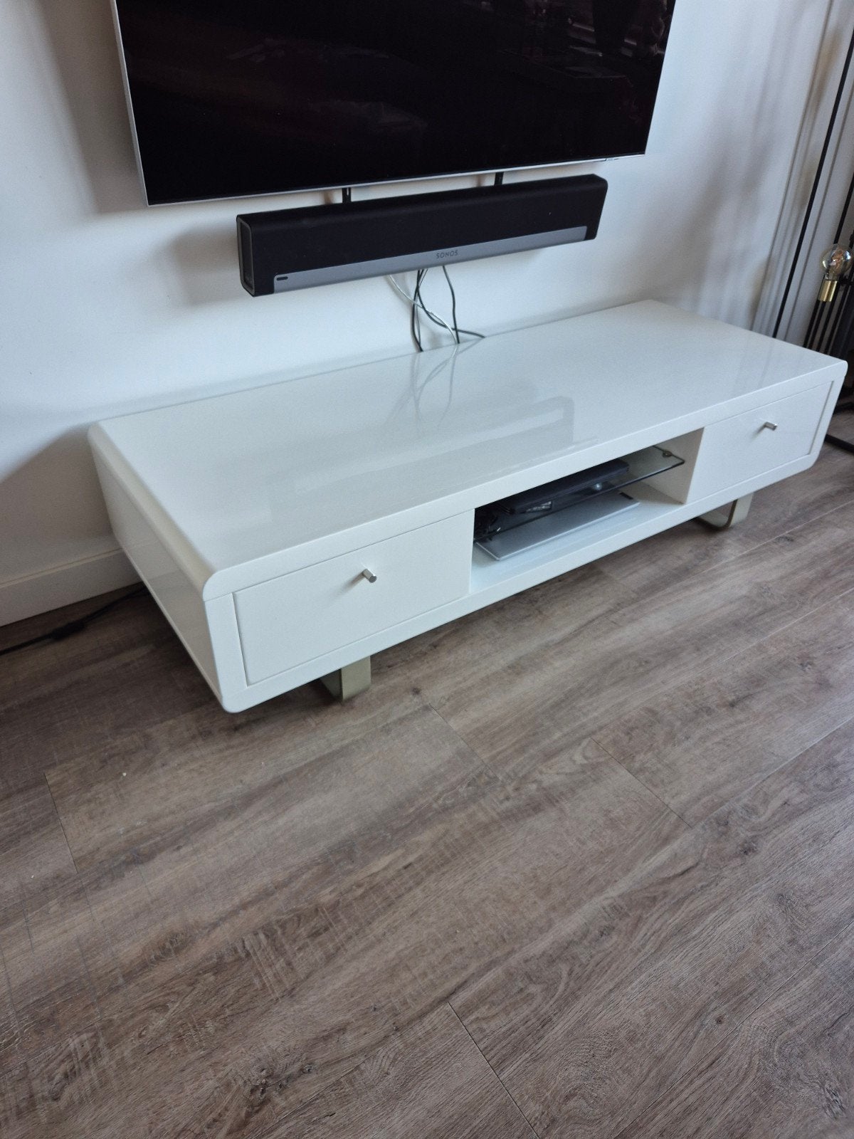 Witte TV-meubel met lades en glazen plank, Ophalen, Gebruikt, Glas, Modern
