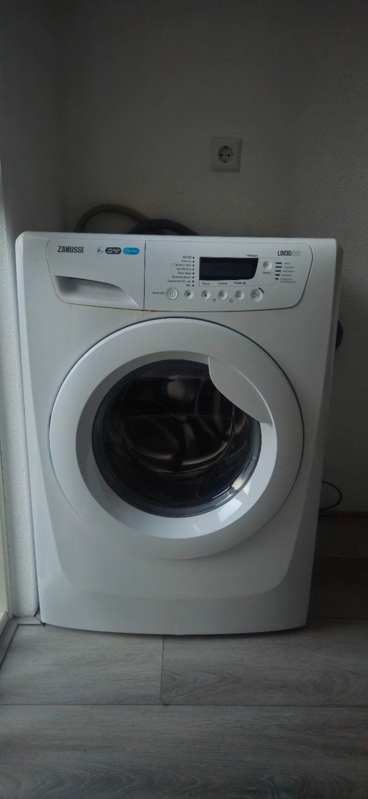 Wasmachine Zanussi ZWF8147NW, Ophalen, 1200 tot 1600 toeren, Gebruikt, 8 tot 10 kg