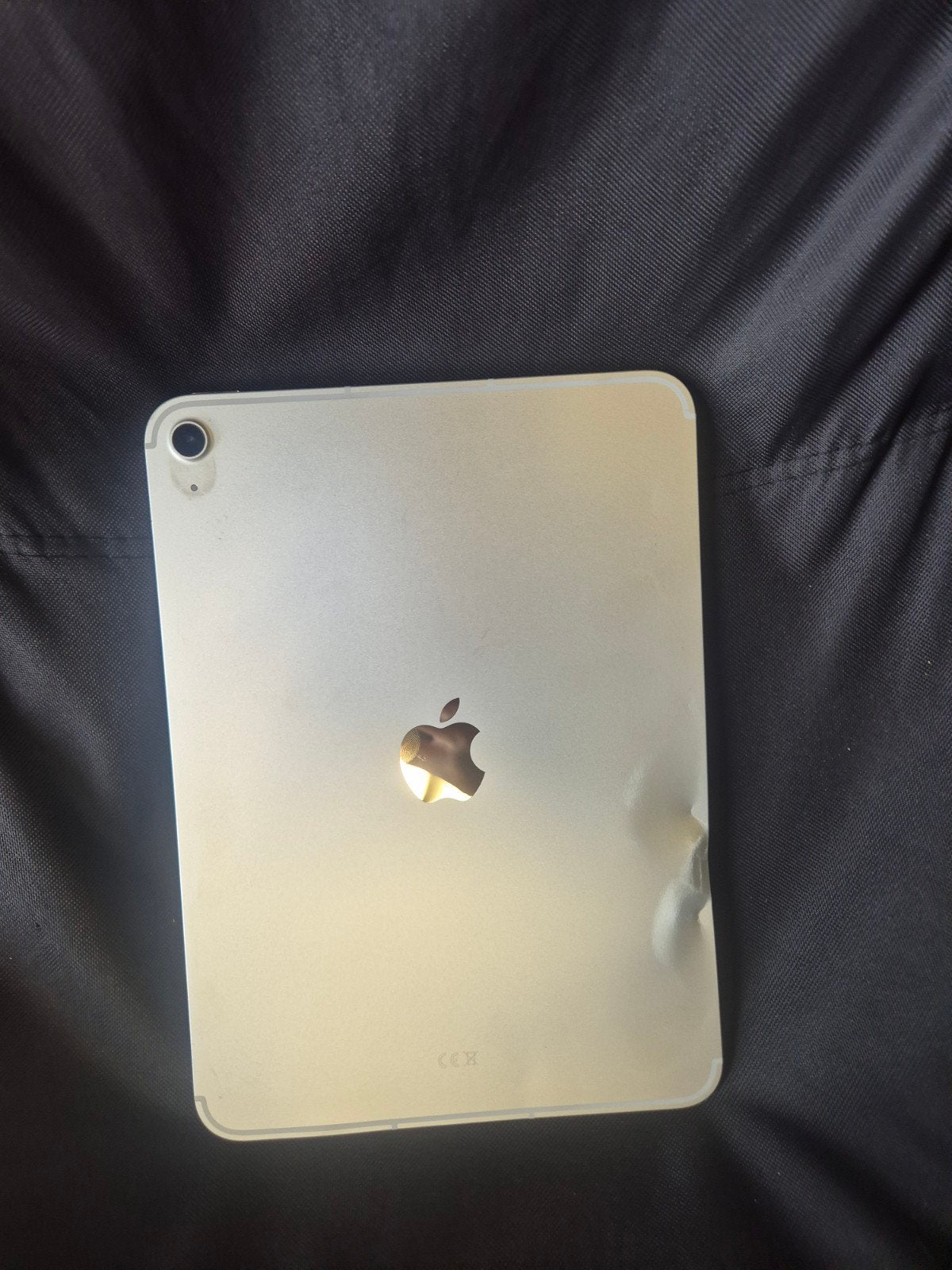 Ipad 11th gen.  <1 jaar oud, beschadigd, functioneerd, Computers en Software, 10 inch, Apple iPad, Ophalen of Verzenden, Grijs