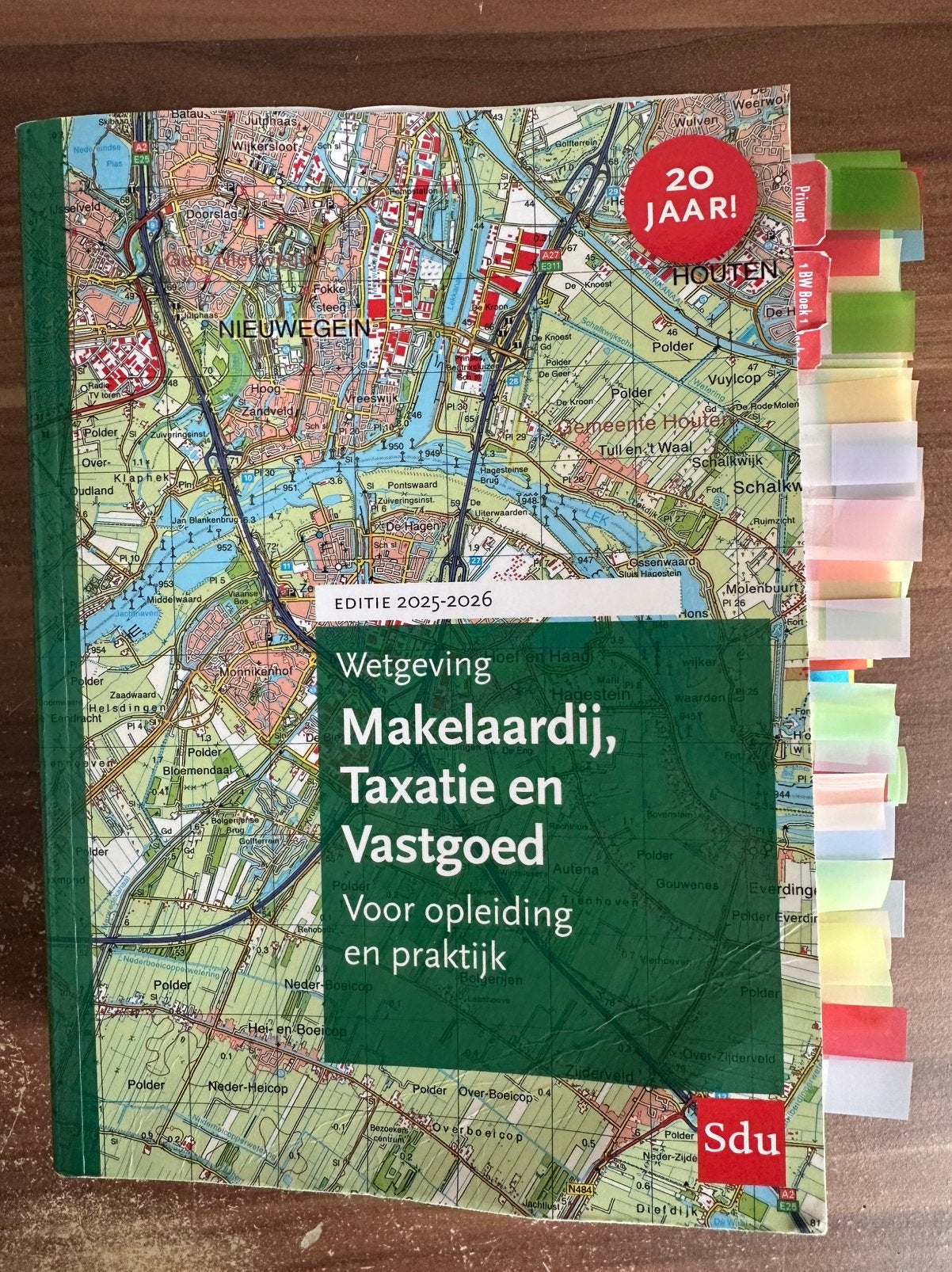 Wetgeving makelaardij, taxatie en vastgoed 2025/2026, Ophalen of Verzenden, Beta, Zo goed als nieuw