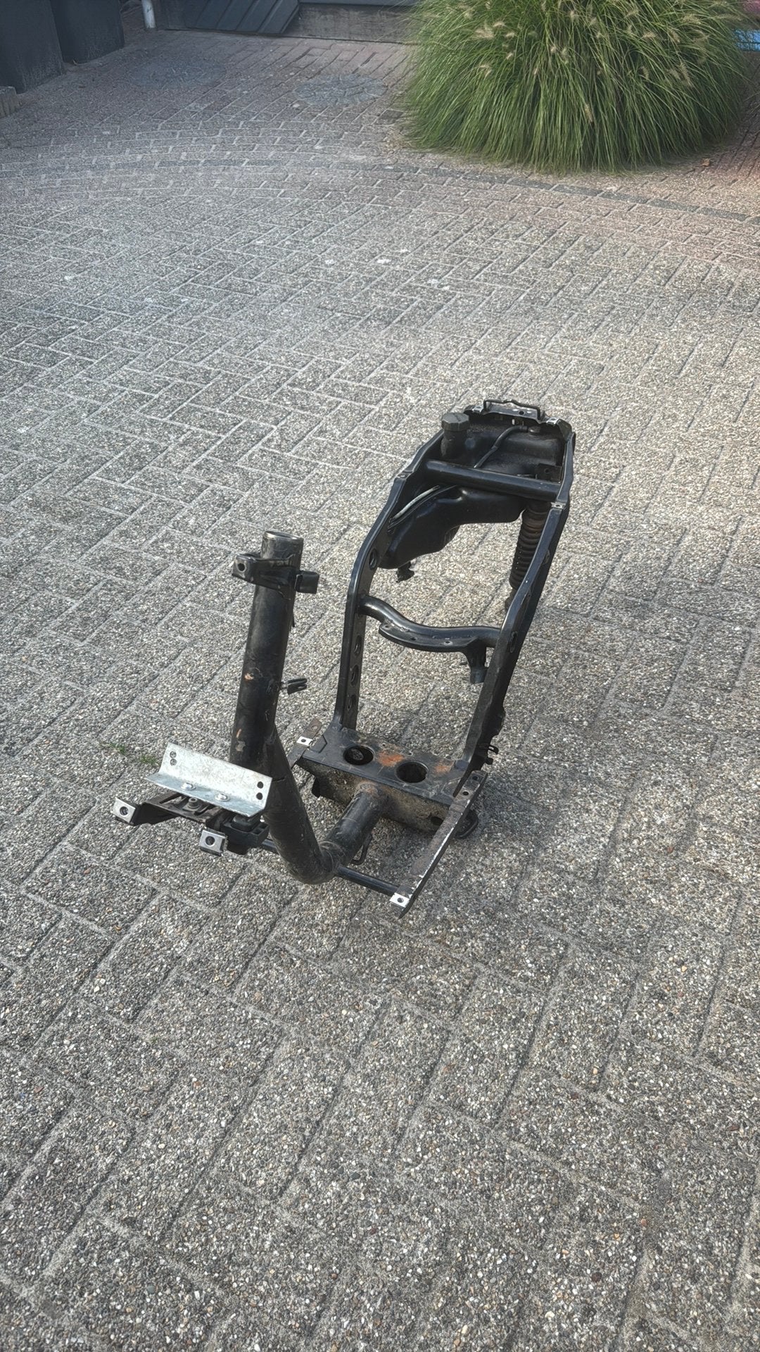 Piaggo type 1/2 frame duits papieren, Fietsen en Brommers, Brommeronderdelen | Scooters, Ophalen, Zo goed als nieuw, Frame, Piaggio