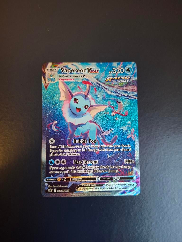 Vaporeon VMAX Pokémon Kaart - Uitstekende Kwaliteit, Ophalen of Verzenden, Zo goed als nieuw, Losse kaart, Foil