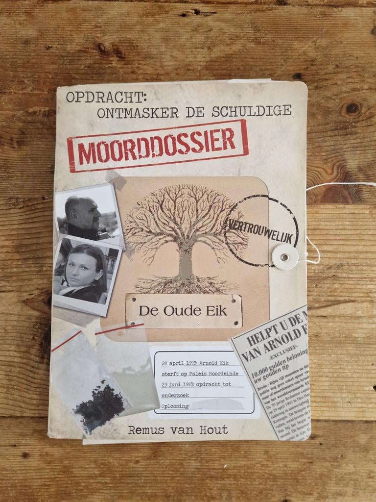 Remus van Hout - Moorddossier De Oude Eik, Ophalen of Verzenden, Gelezen, Remus van Hout