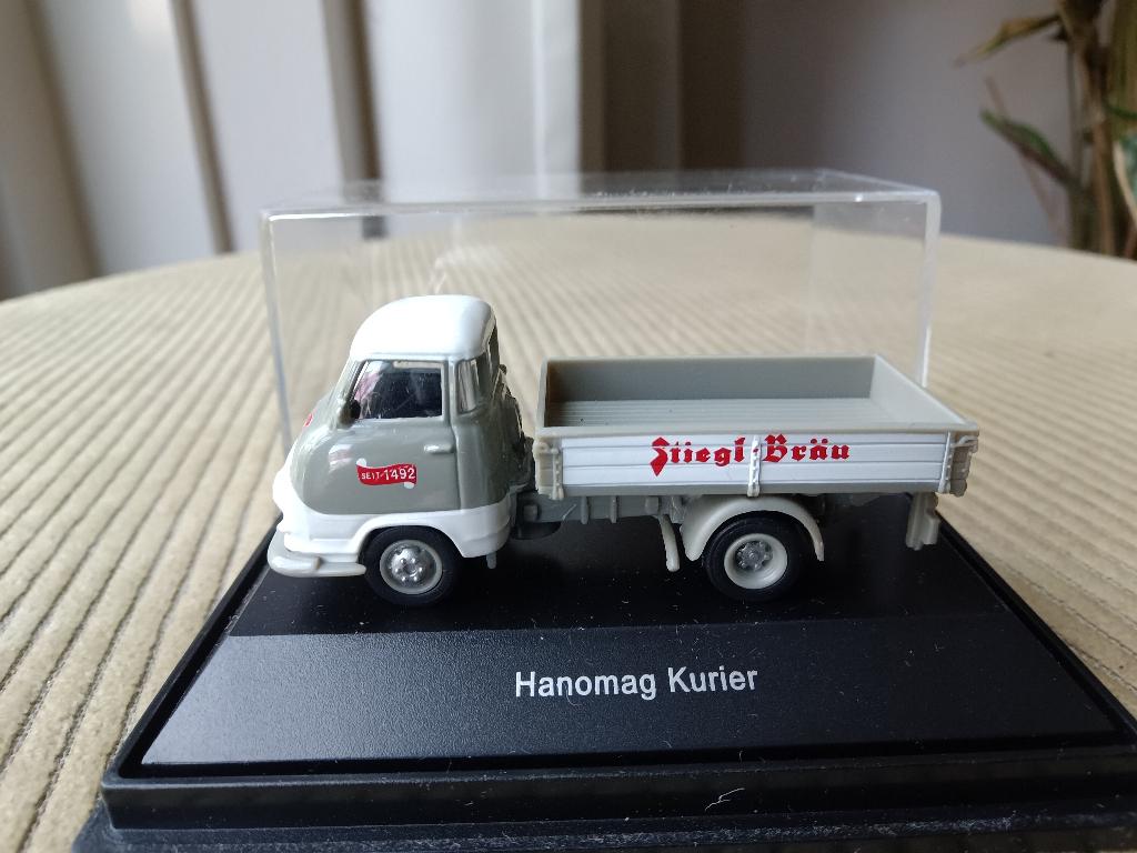 Schuco 1:87 Hanomag Kurier, Hobby en Vrije tijd, Modelauto's | 1:87, Ophalen of Verzenden, Zo goed als nieuw, Bus of Vrachtwagen
