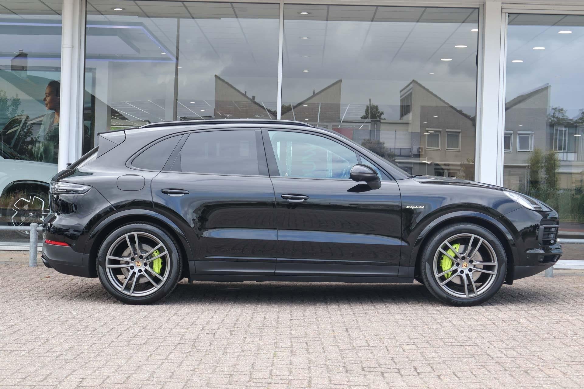 Porsche Cayenne 3.0 E-Hybrid 462pk Platinum Edition | SoH 85, Auto's, Automaat, 14 kWh, 2995 cc, Zwart