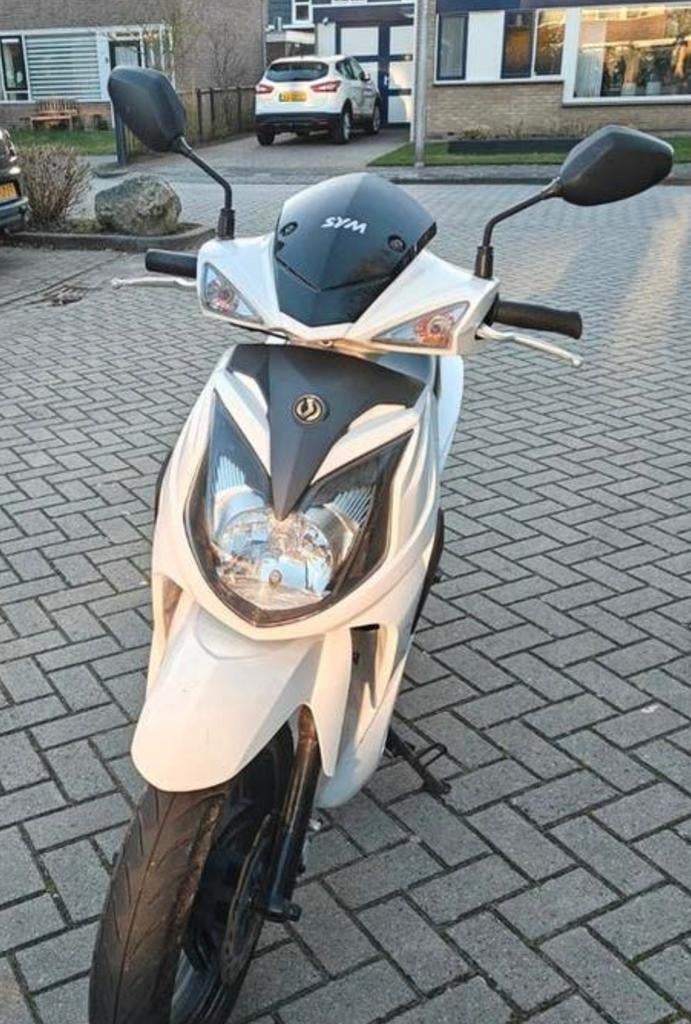 Sym Fiddle II Scooter - Wit, Goede Staat, Gebruikt, Maximaal 45 km/u, Ophalen of Verzenden, Benzine