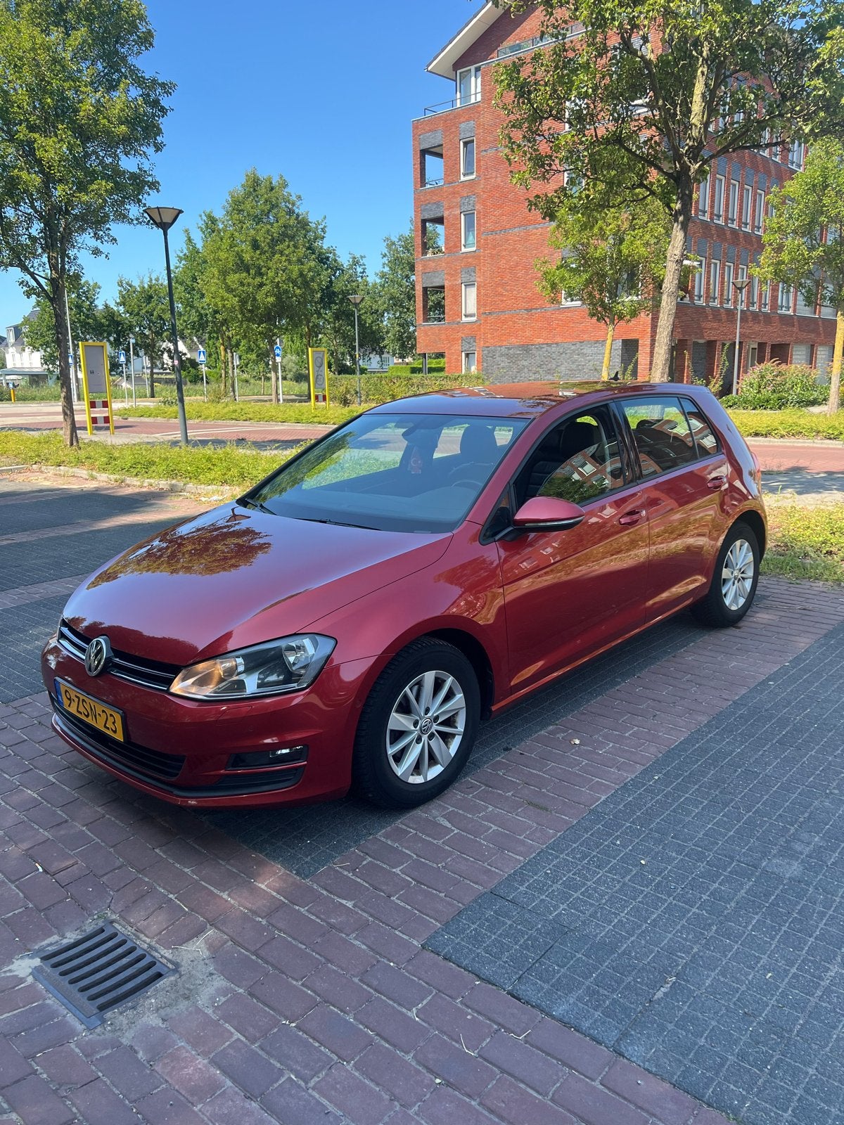 Volkswagen Golf 1.2 TSI 77KW 5D DSG 2014 Rood, Zwart, 4 cilinders, 620 kg, 1151 kg