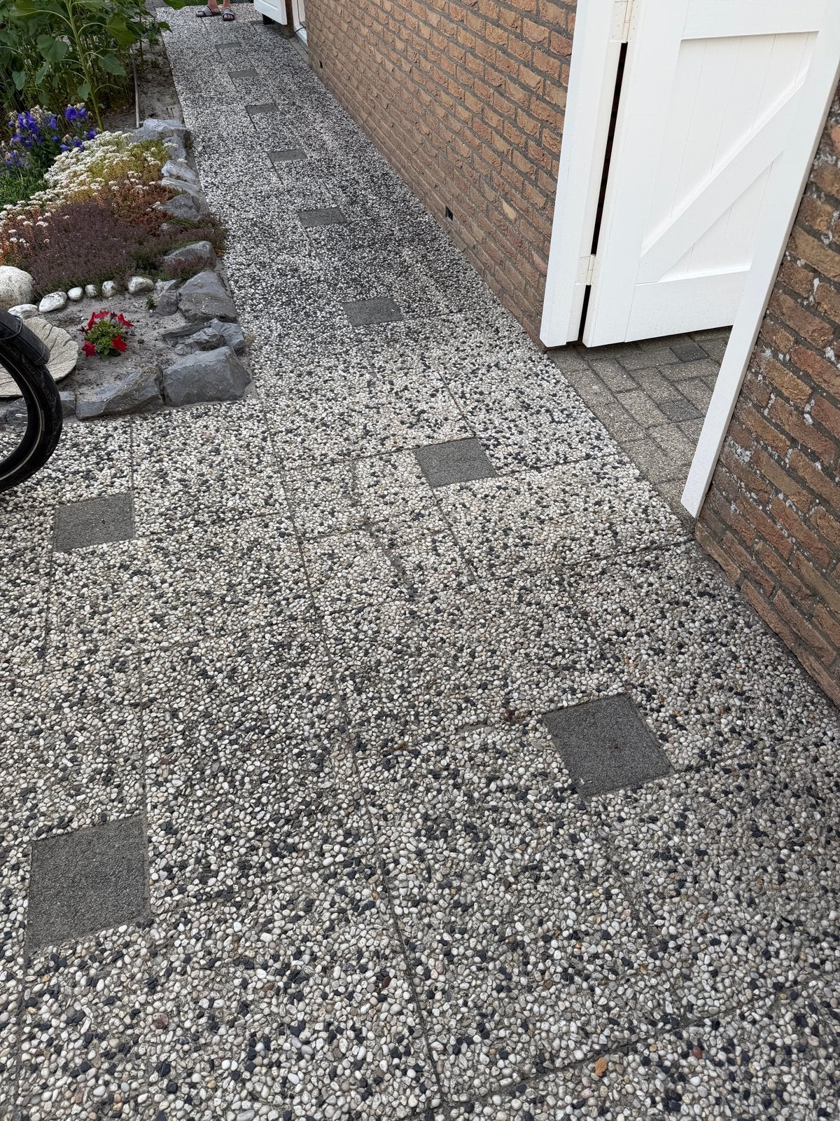 Circa 100 gewassen grindtegels (40x60 cm), Tuin en Terras, Ophalen, Gebruikt, 10 m² of meer, Beton