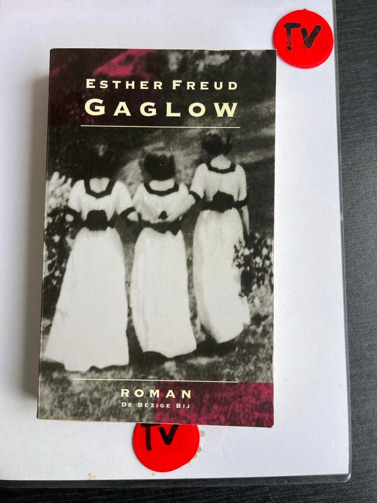 Gaglow - Esther Freud (Roman), Ophalen of Verzenden, Zo goed als nieuw, Nederland