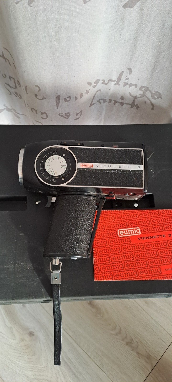 Eumig filmcamera vienette 3, Ophalen