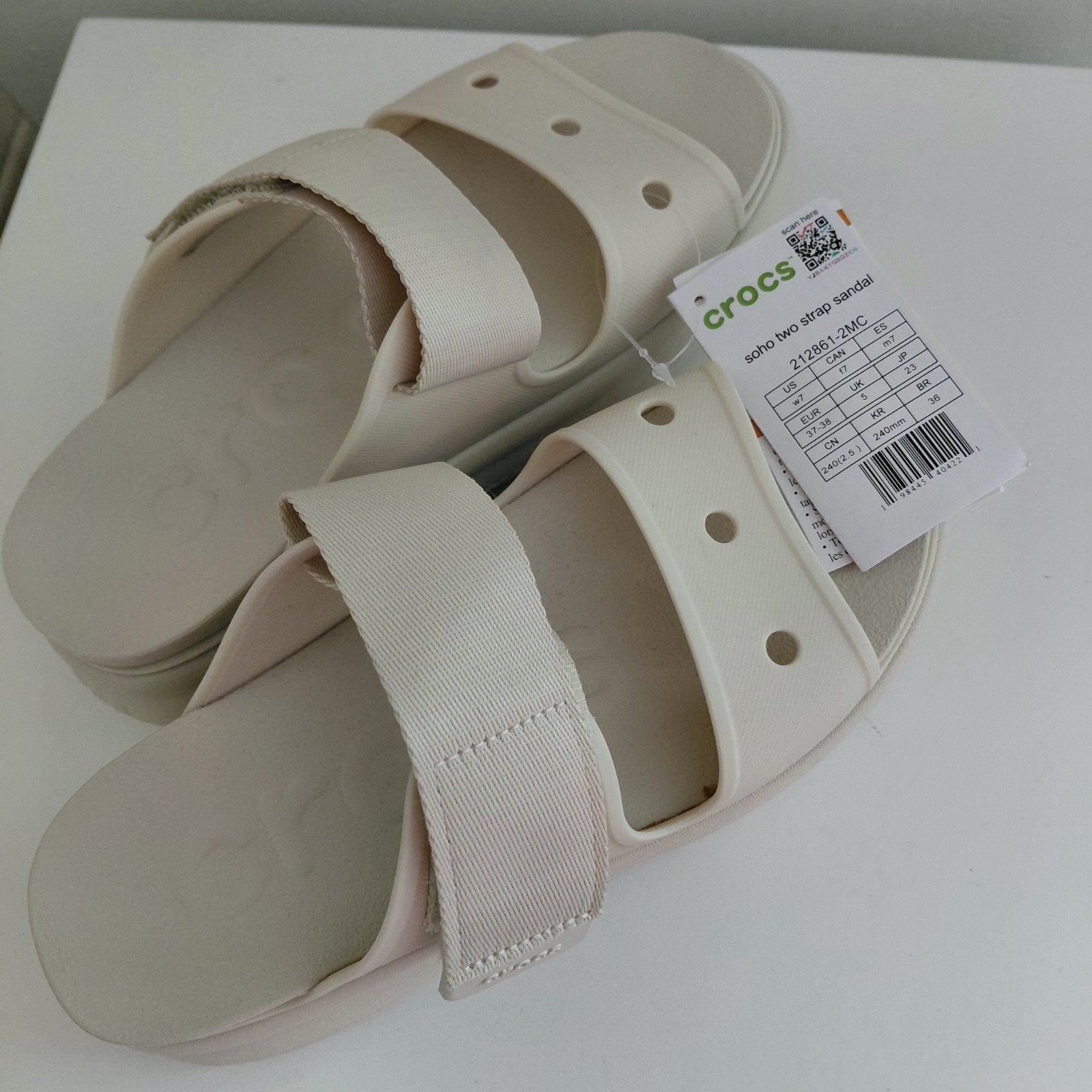 Nieuwe Crocs Soho Two Strap Sandal - Maat 37-38, Kleding | Dames, Beige, Nieuw, Crocs, Sandalen of Muiltjes