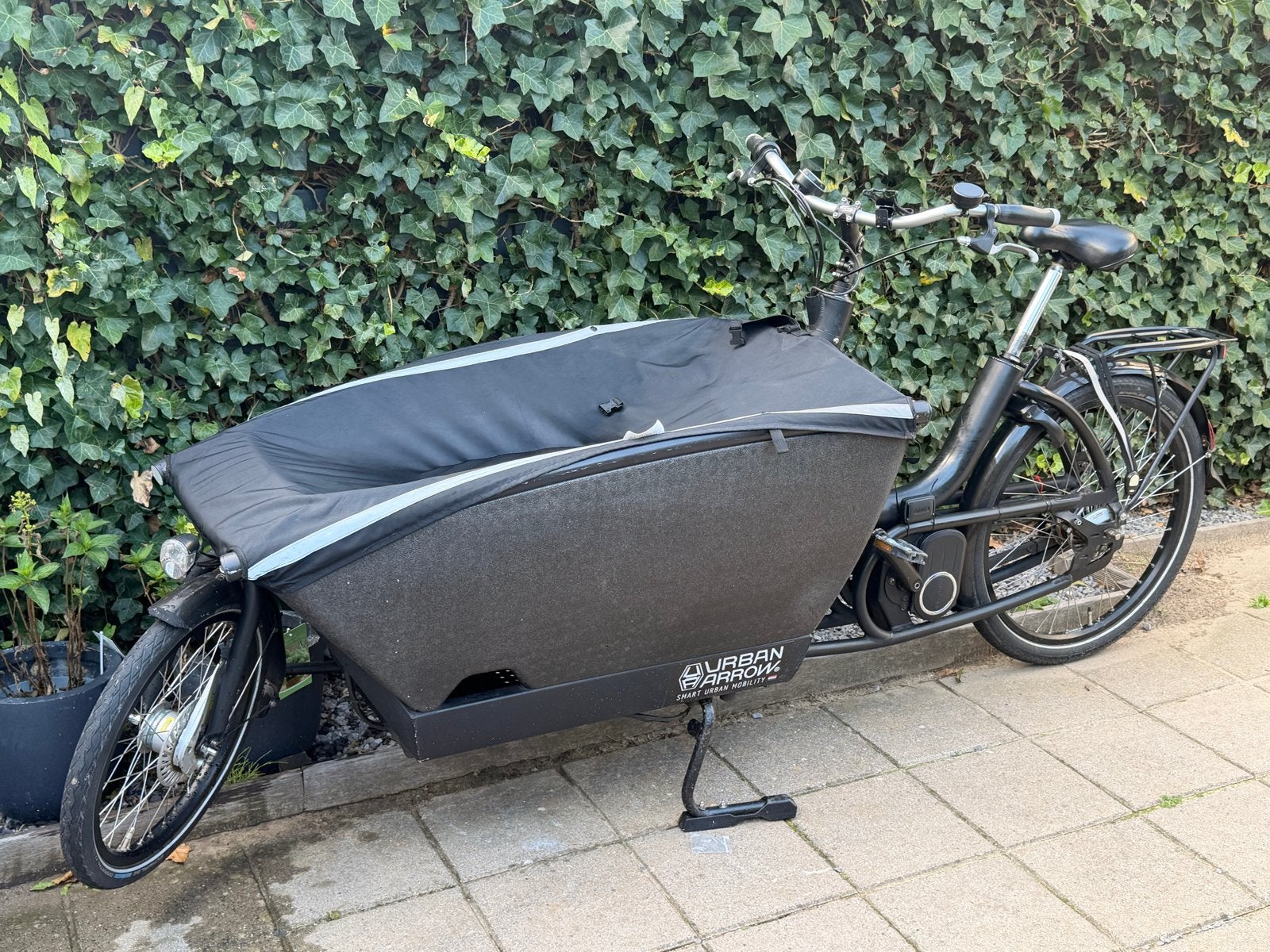 Urban Arrow Family Bakfiets - Elektrisch met Afdekkap, Fietsen en Brommers, Gebruikt, Elektrisch, 2 kinderen, Schijfrem
