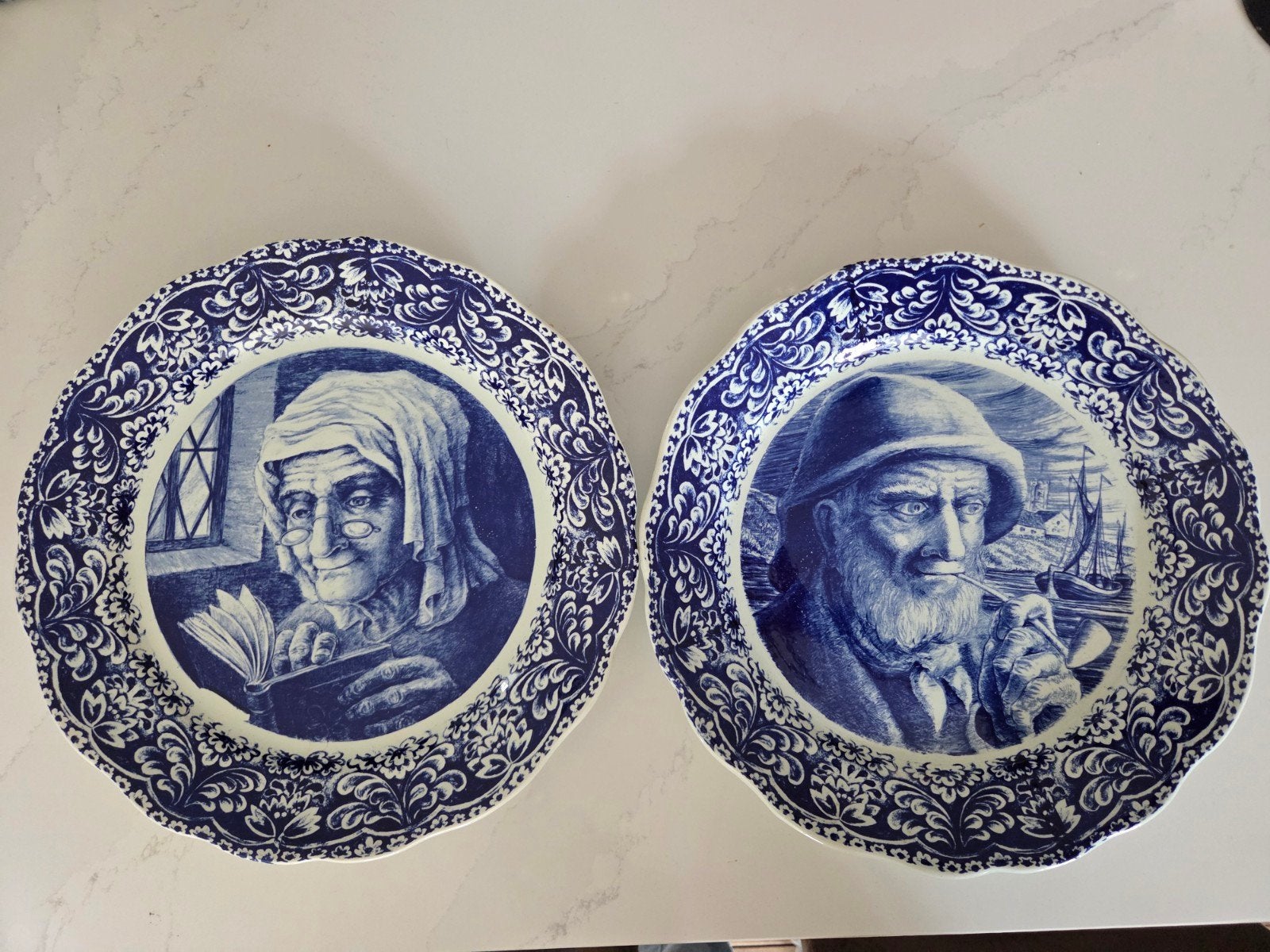 Boch Frères La Louvière Delft Wandborden 34 cm (2 stuks), Ophalen of Verzenden