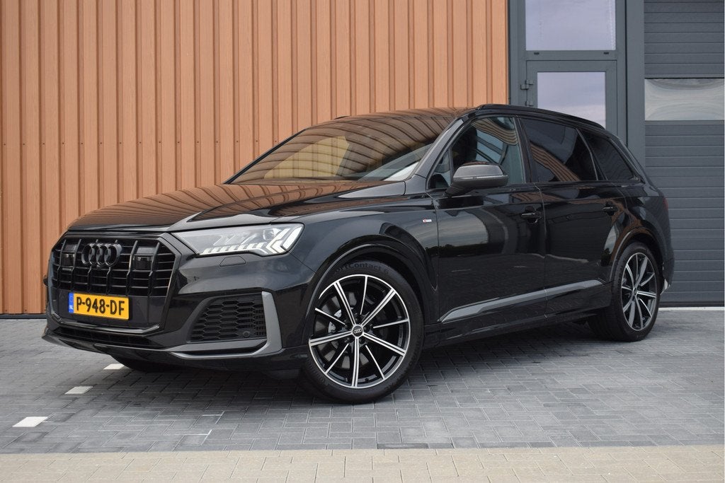 Audi Q7 55 TFSI e Quattro S-line | Luchtvering | Trekhaak, Auto's, Audi, Automaat, Gebruikt, 2995 cc, 138 €/maand