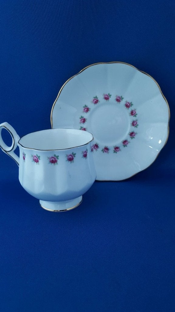 Taylor & Kent Elizabethan kop en schotel, gaaf! K1 /5, Antiek en Kunst, Antiek | Servies los, Ophalen of Verzenden