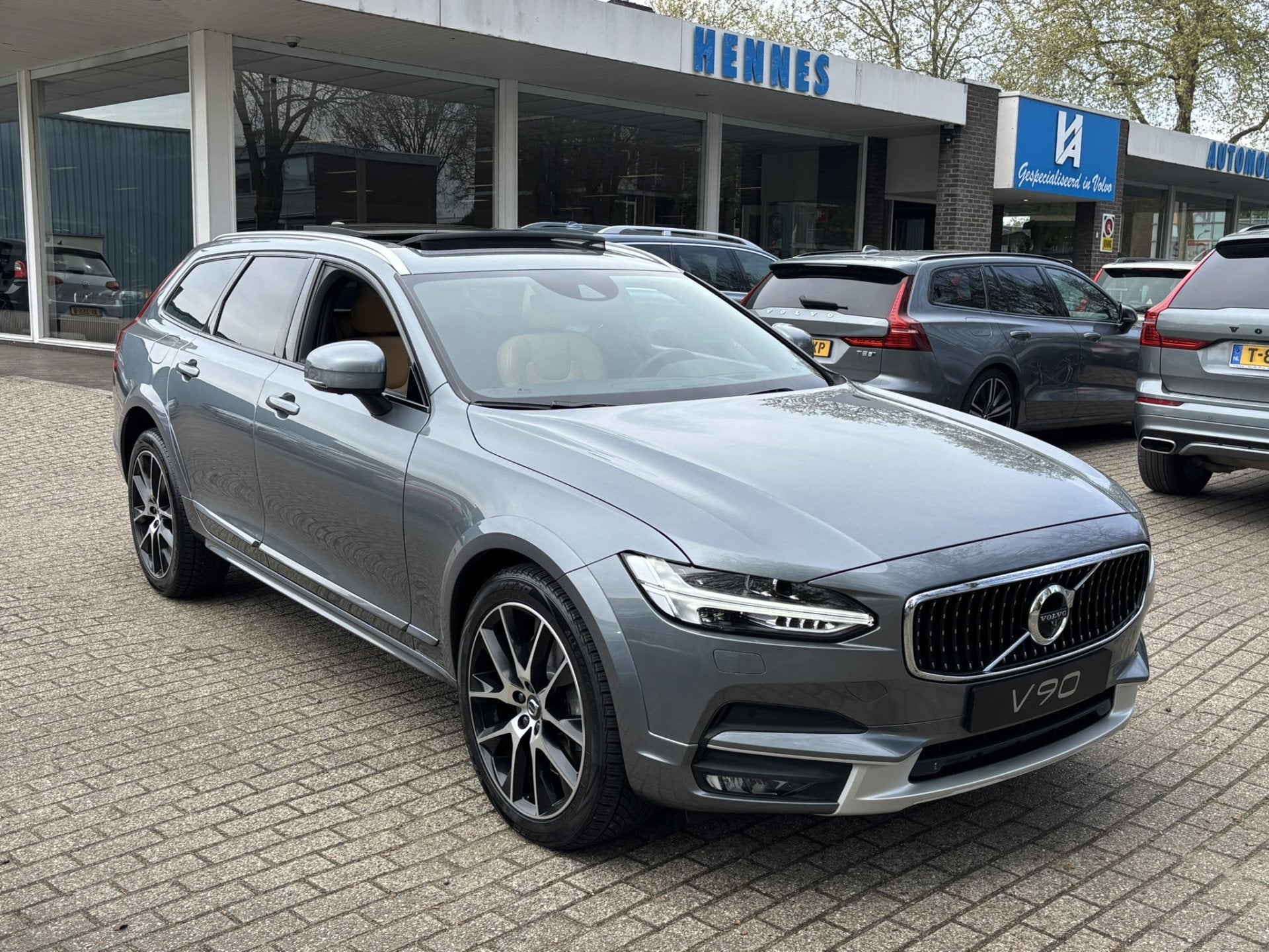 Volvo V90 Cross Country T5 AWD Pro HeadUp Luchtvering MASSAG, Auto's, Volvo, 1734 kg, 4 cilinders, Leder, Vierwielaandrijving