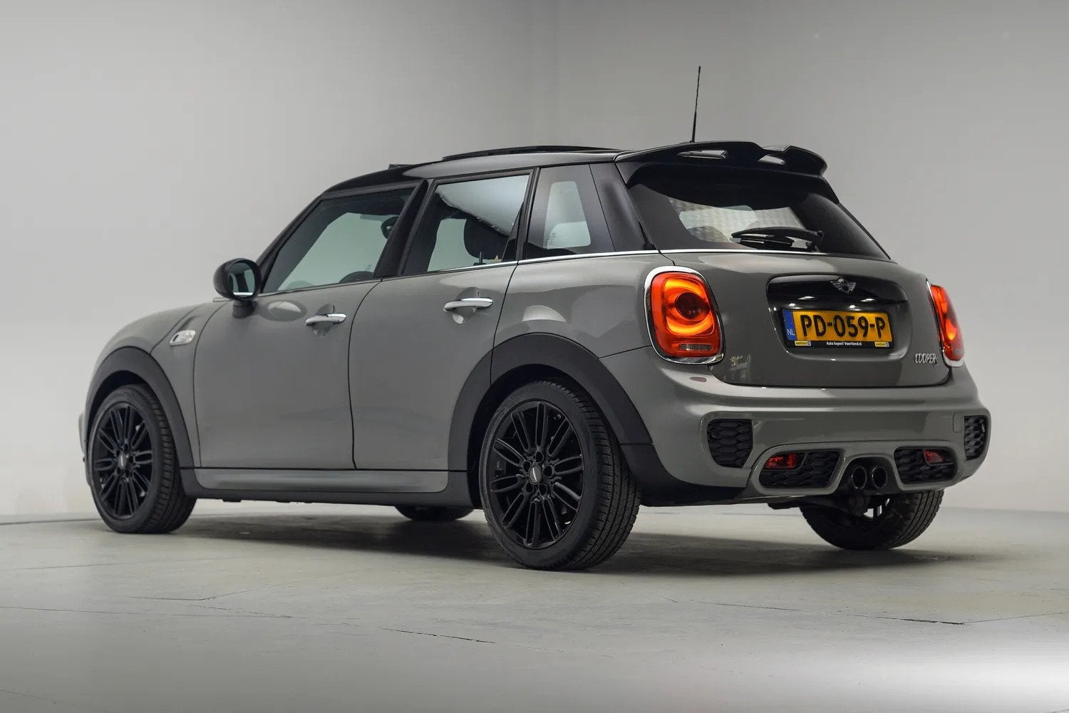 MINI Cooper S 2.0 Cooper S JCW 192pk Aut. [ Panoramadak H/K, Auto's, Automaat, 1998 cc, Gebruikt, Bedrijf