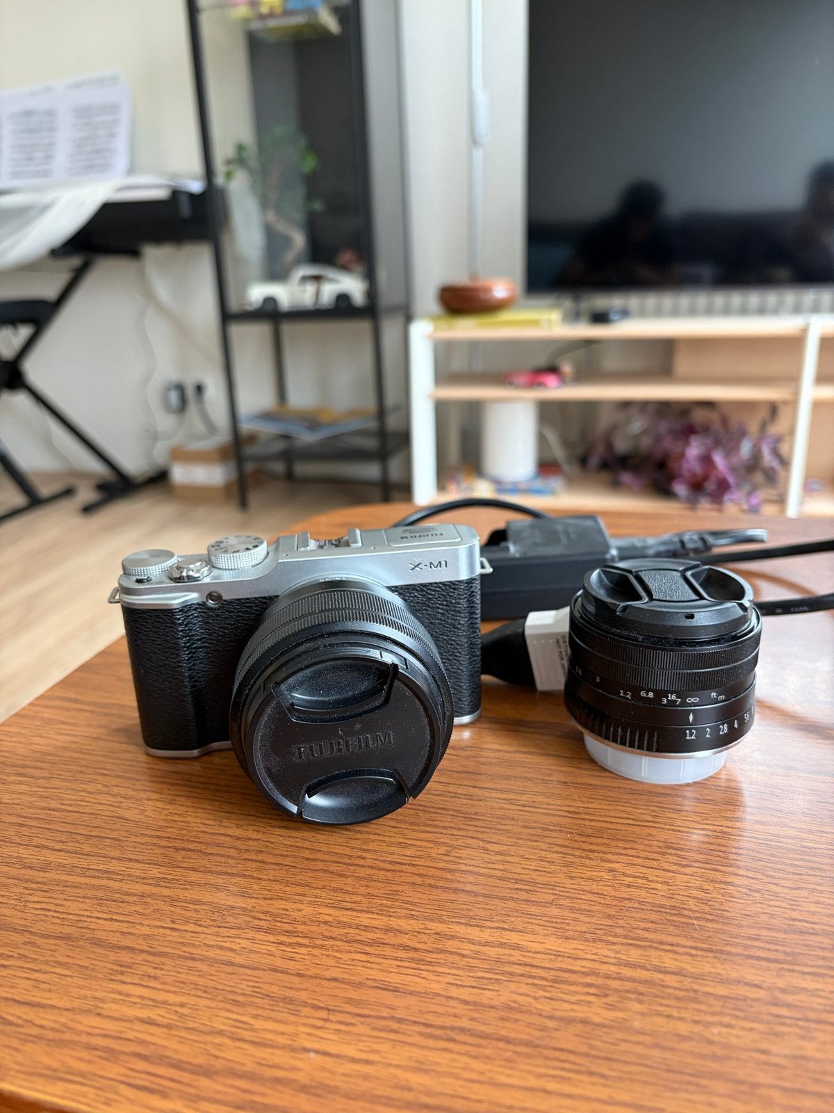 Fujifilm X-M1 met 2 lenzen: XC 15-45mm en Mcoplus 35mm f/1.6, Gebruikt, Fujifilm, Systeemcamera, Minder dan 4 keer