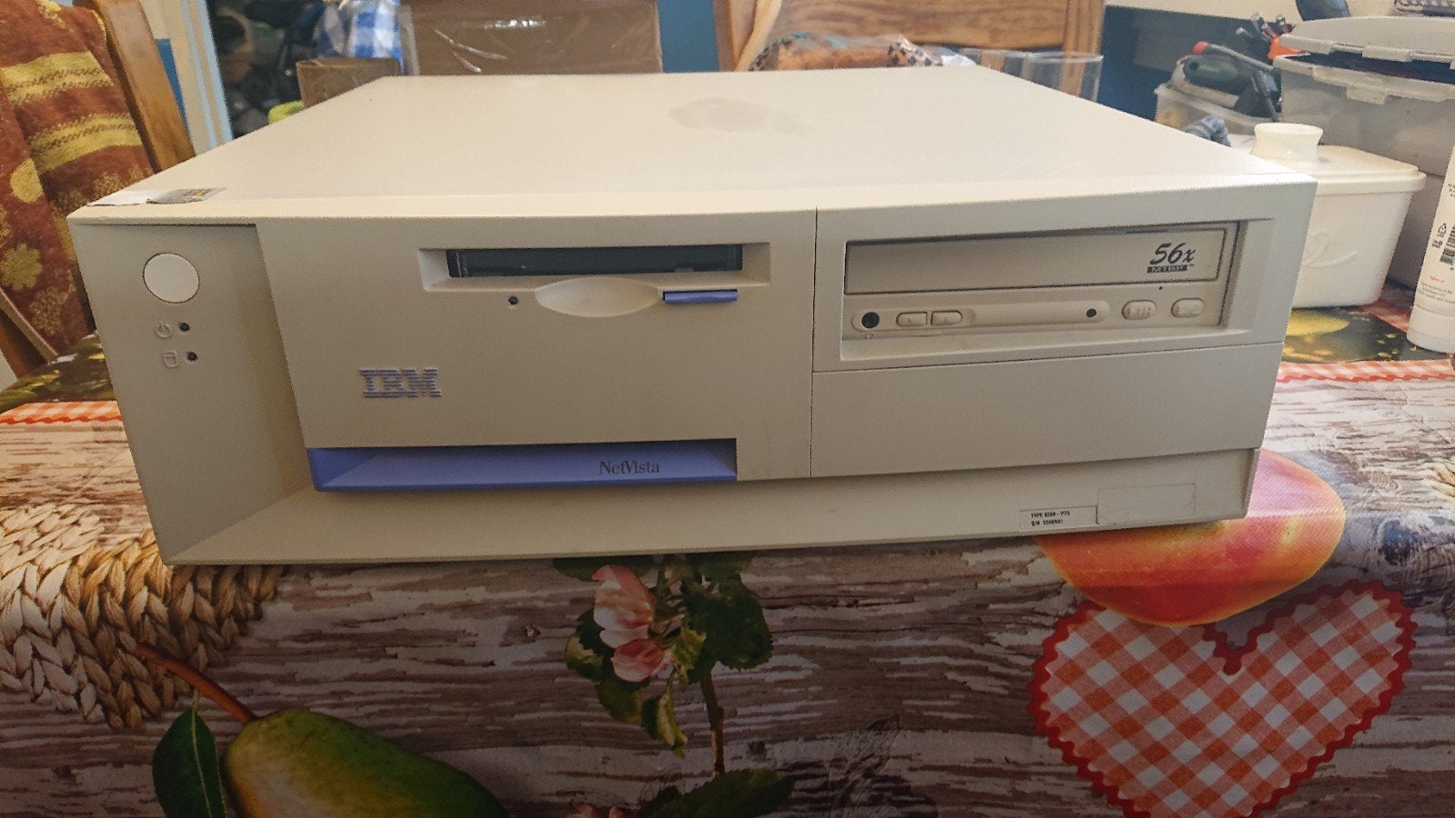 IBM Netvista Pentium 3 800 MHz pc met keyboard en muis, Computers en Software, Ophalen of Verzenden