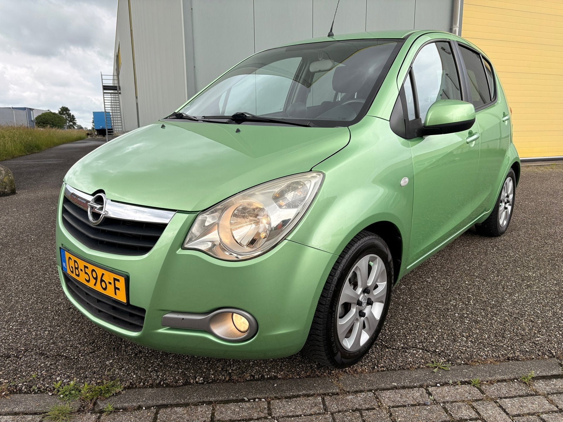 Opel Agila 1.0 Essentia Airco, Stof, Gebruikt, 31 €/maand, 996 cc
