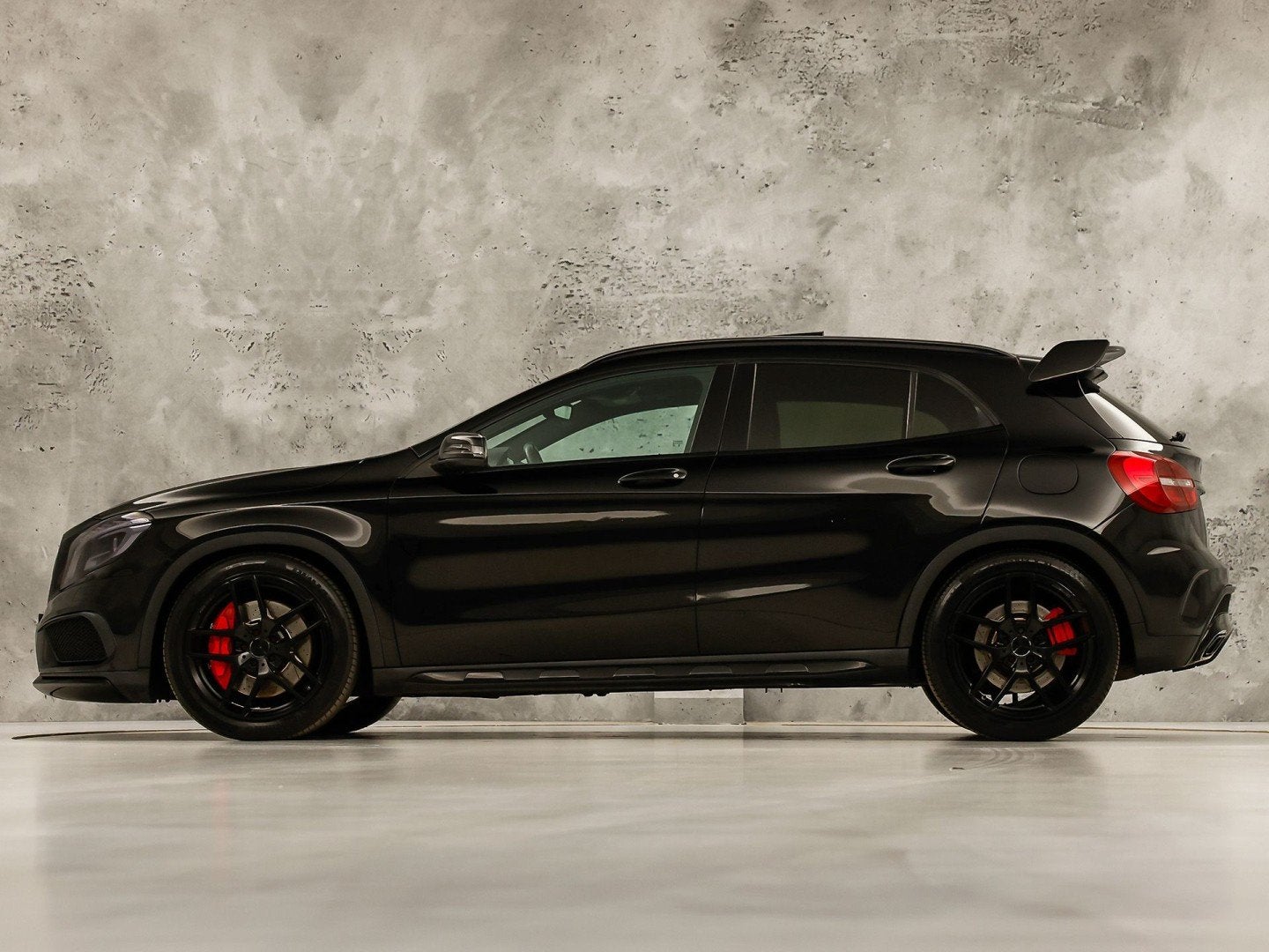 Mercedes-Benz GLA AMG 45 4MATIC Automaat 360Pk (PANORAMAKDAK, Gebruikt, 4 cilinders, 360 pk, Zwart