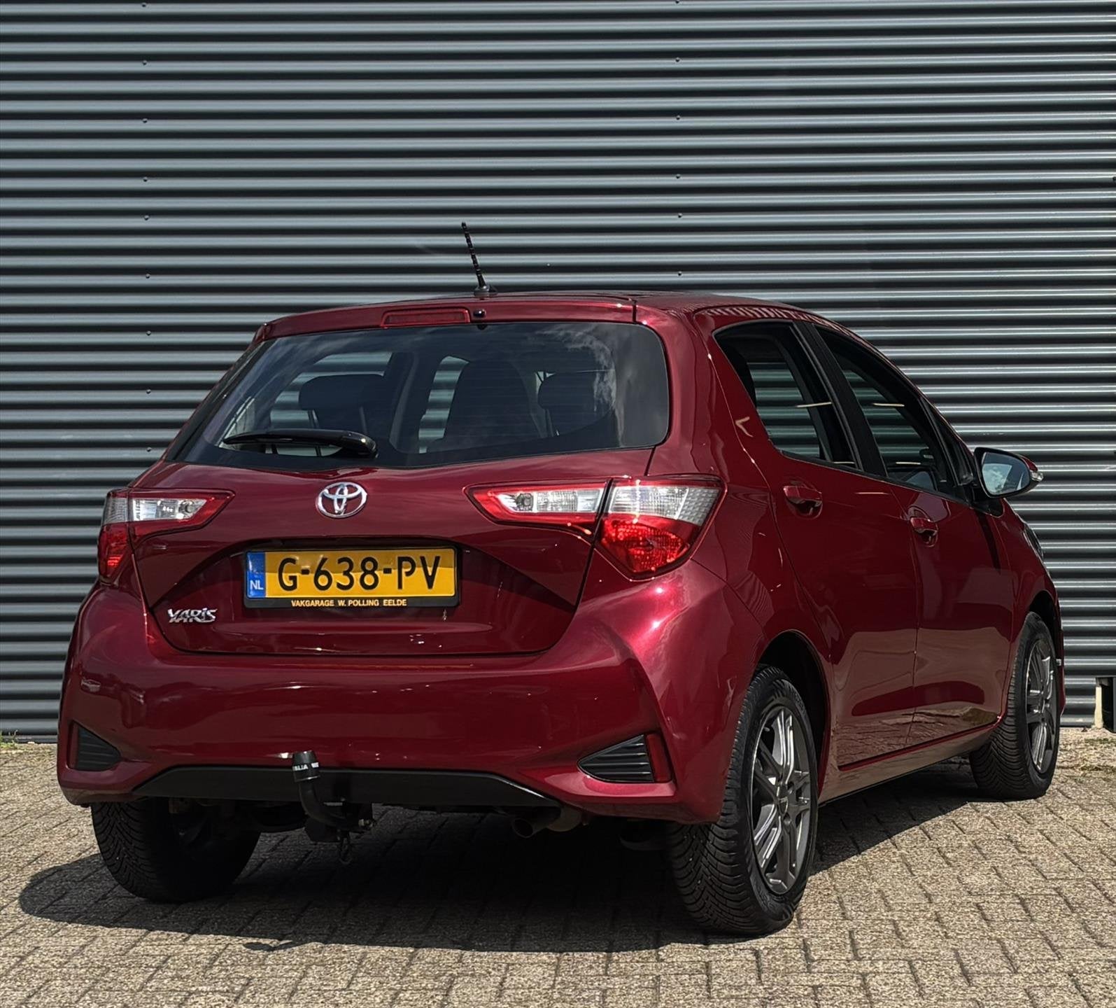 Toyota Yaris 1.5 VVT-i 111PK, Stof, Euro 6, 4 cilinders, Bedrijf