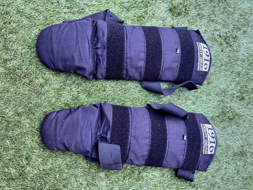1916 Fight Gear kruisbeschermer en scheenbeschermers, Sport en Fitness, Gebruikt, Overige, Vechtsportbescherming, Maat M