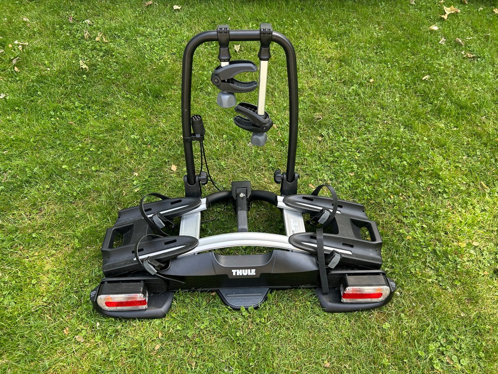 Thule Velocompact 925 kantelbare fietsendrager, Auto diversen, Fietsendragers, Ophalen, Elektrische fiets, Zo goed als nieuw, 2 fietsen