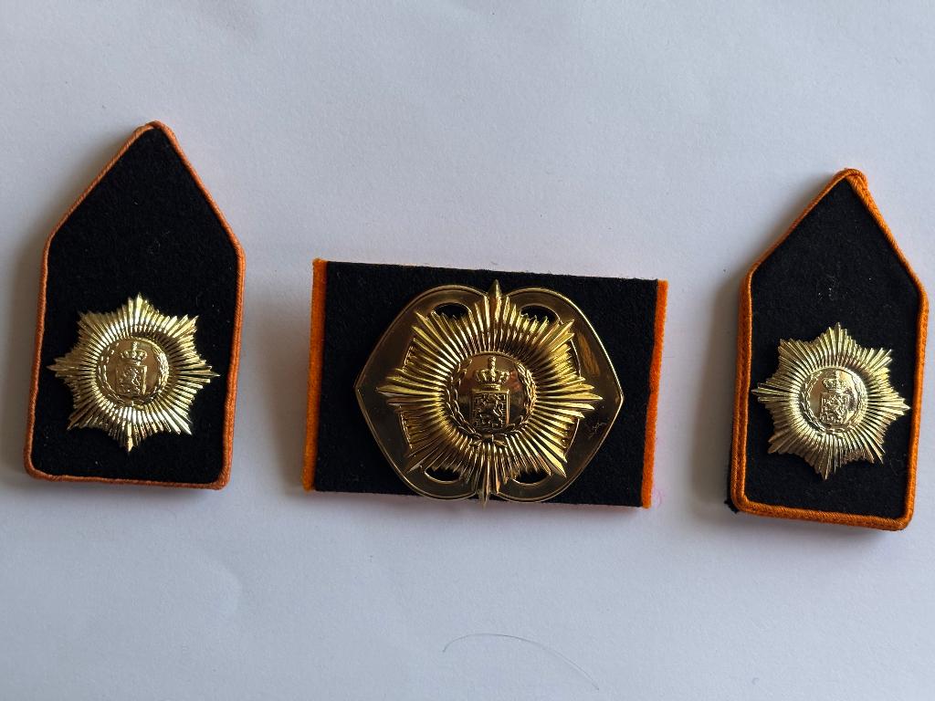 Baret  en kraag emblemen Van Heutsz, Verzenden, Landmacht, Nederland, Kleding of Schoenen