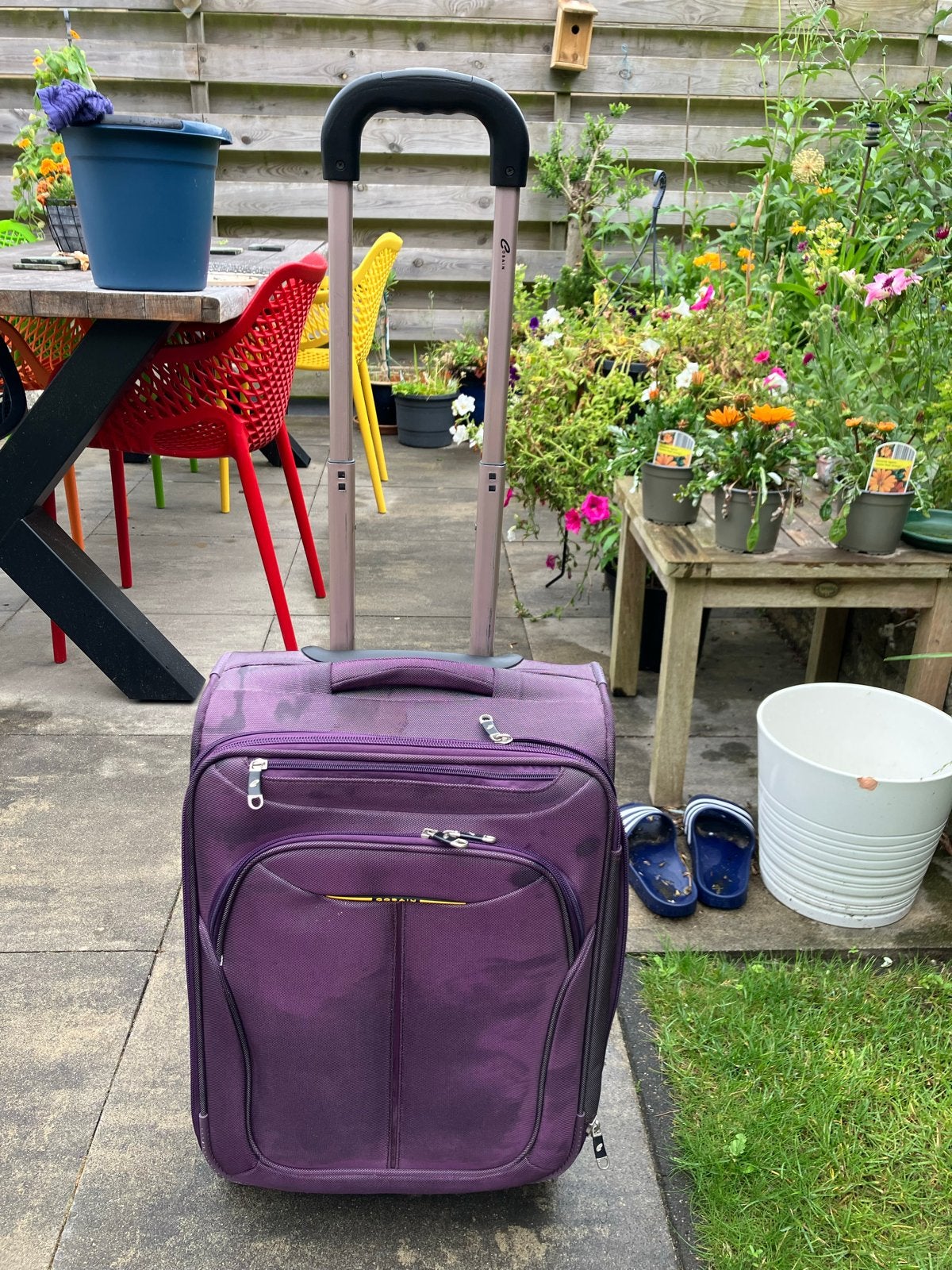 Paarse stoffen koffer met wieltjes en uitschuifbare handgree, Overige materialen, Gebruikt, 50 tot 60 cm, Ophalen of Verzenden